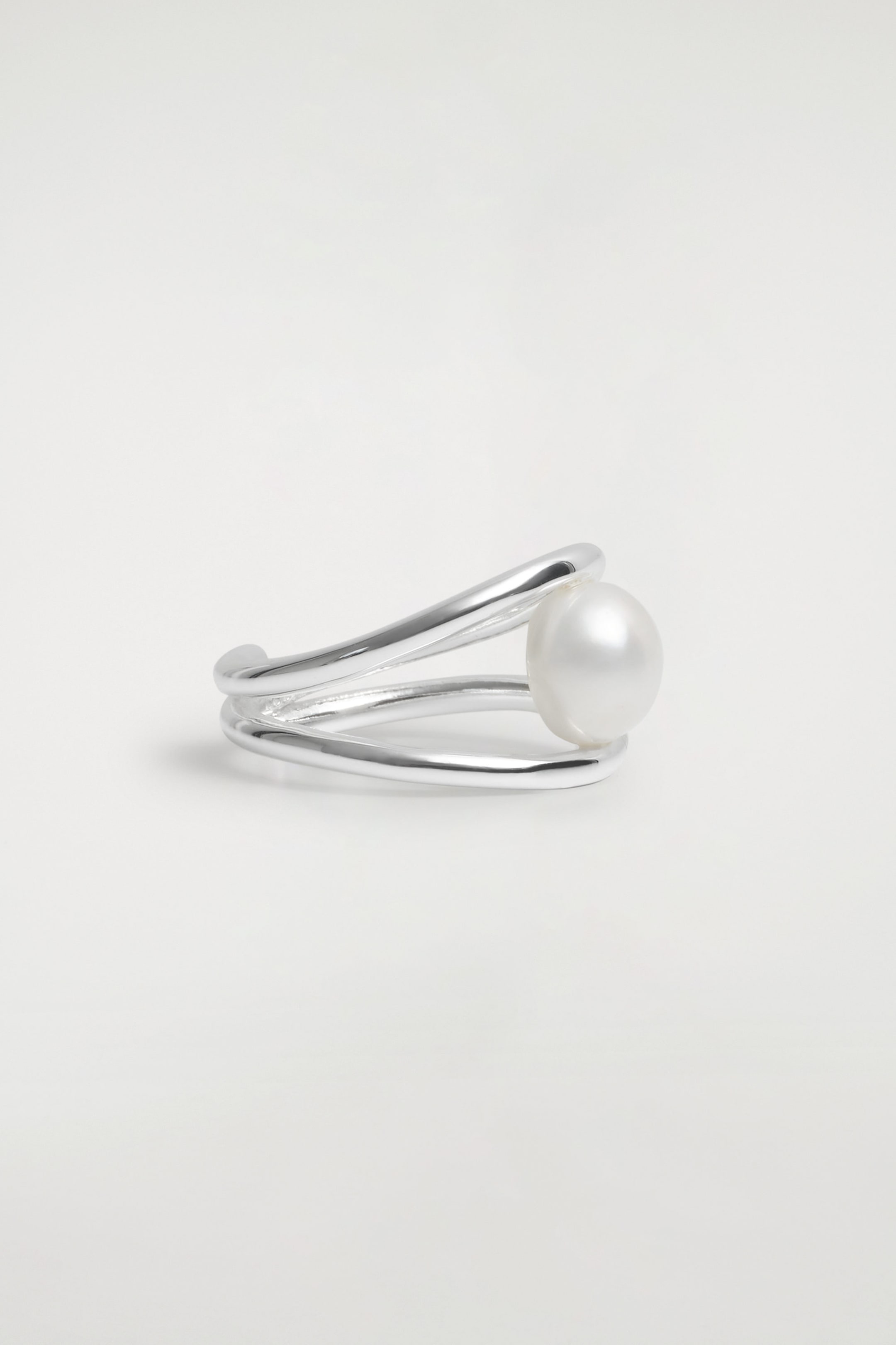 FLOATING-PEARL RING