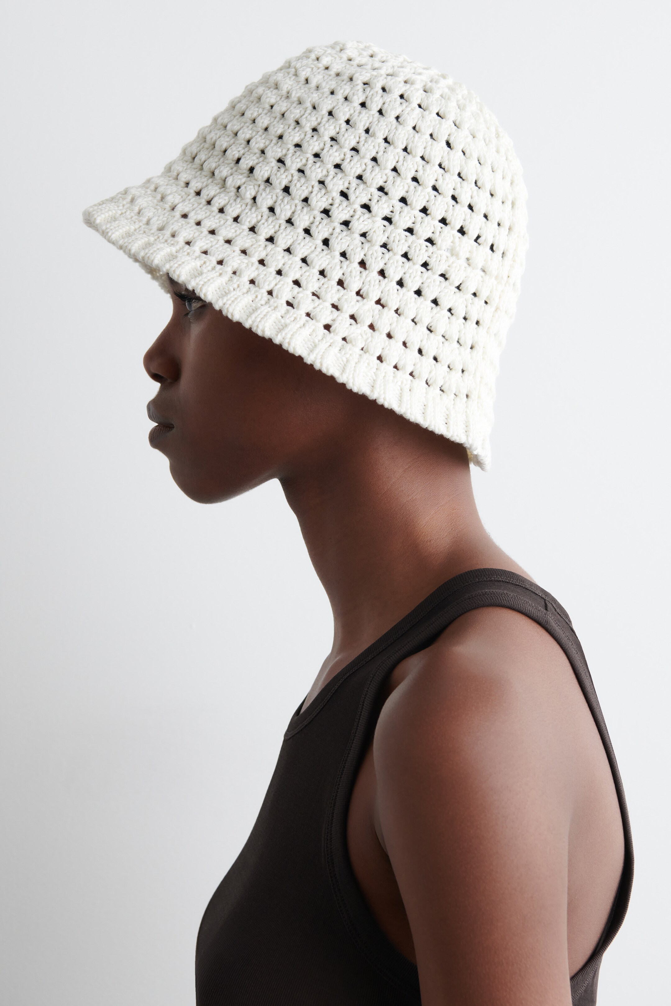 Ver imagen más grande: GORRO DE PESCADOR DE GANCHILLO - BLANCO - MUJER | H&M ES 2