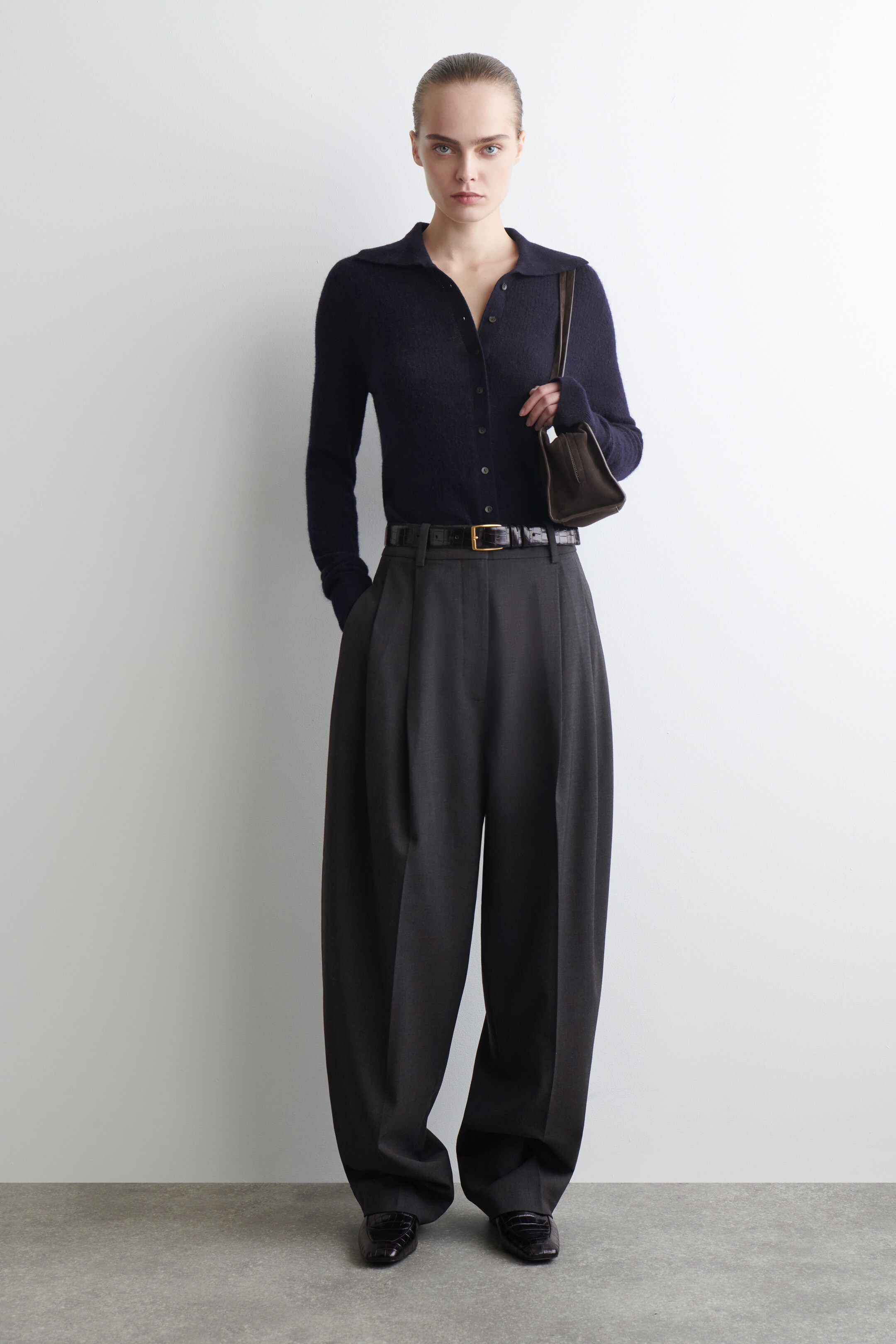 Grotere afbeelding bekijken: Alpaca merinowollen coltrui met knopen - NAVY MÉLANGE - DAMES | H&M BE 2