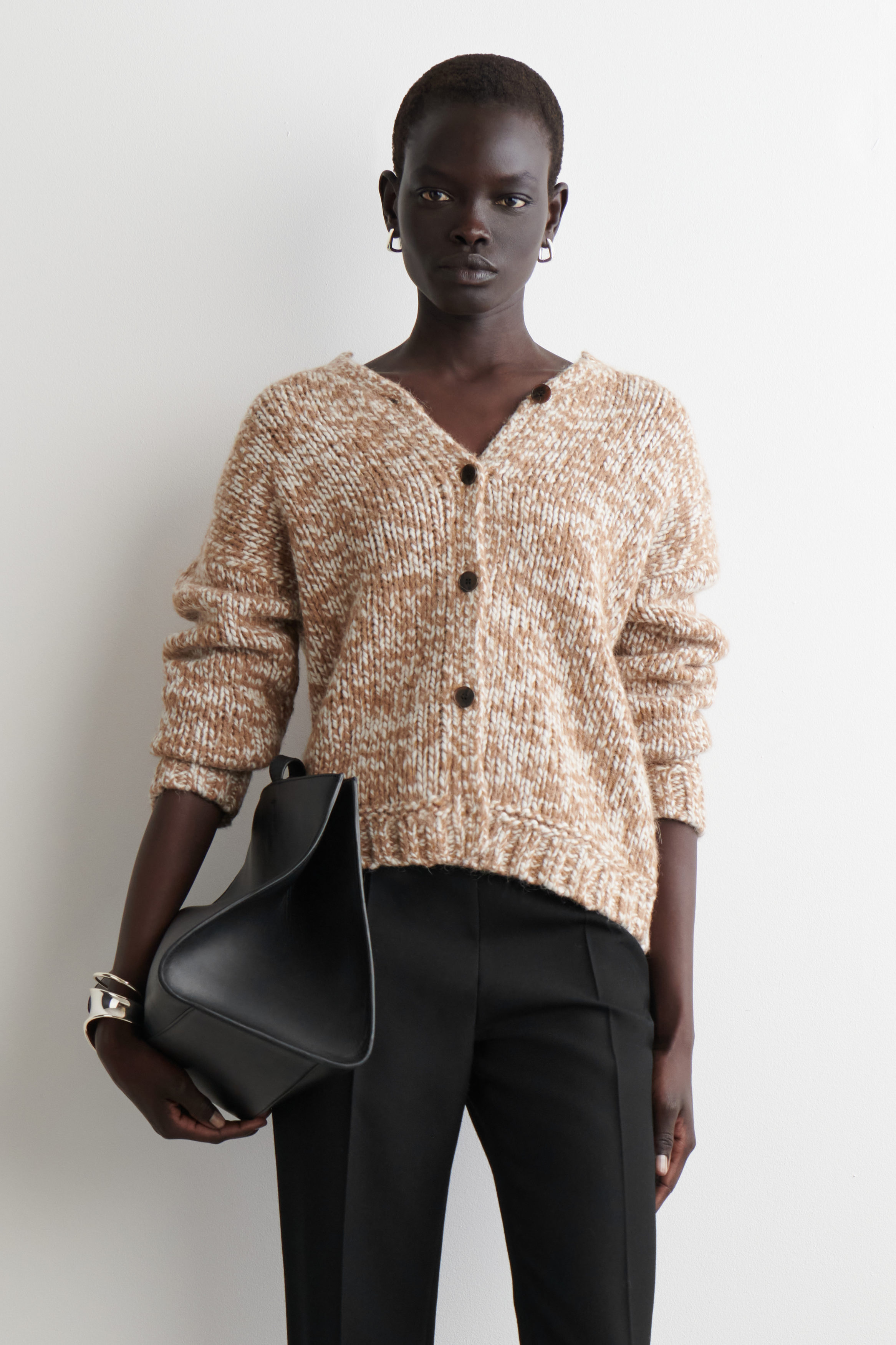 Vaquero CAUCANO（カウカノ) PURE WOOL100%（美品） FLECKED CHUNKY WOOL-ALPACA CARDIGAN - CAMEL / ECRU | COS US