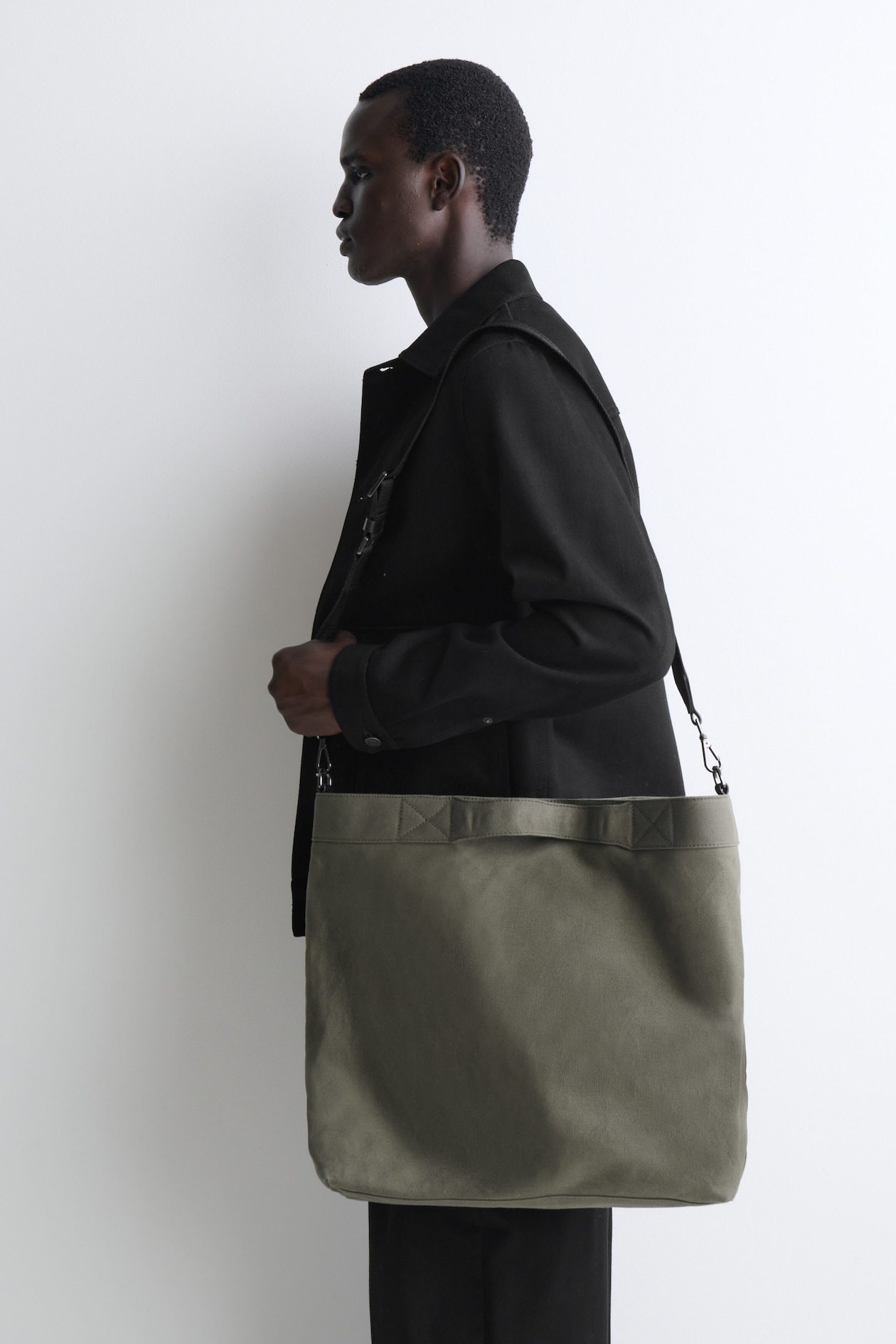 PURSUIT MESSENGER BAG - CANVAS — STONE