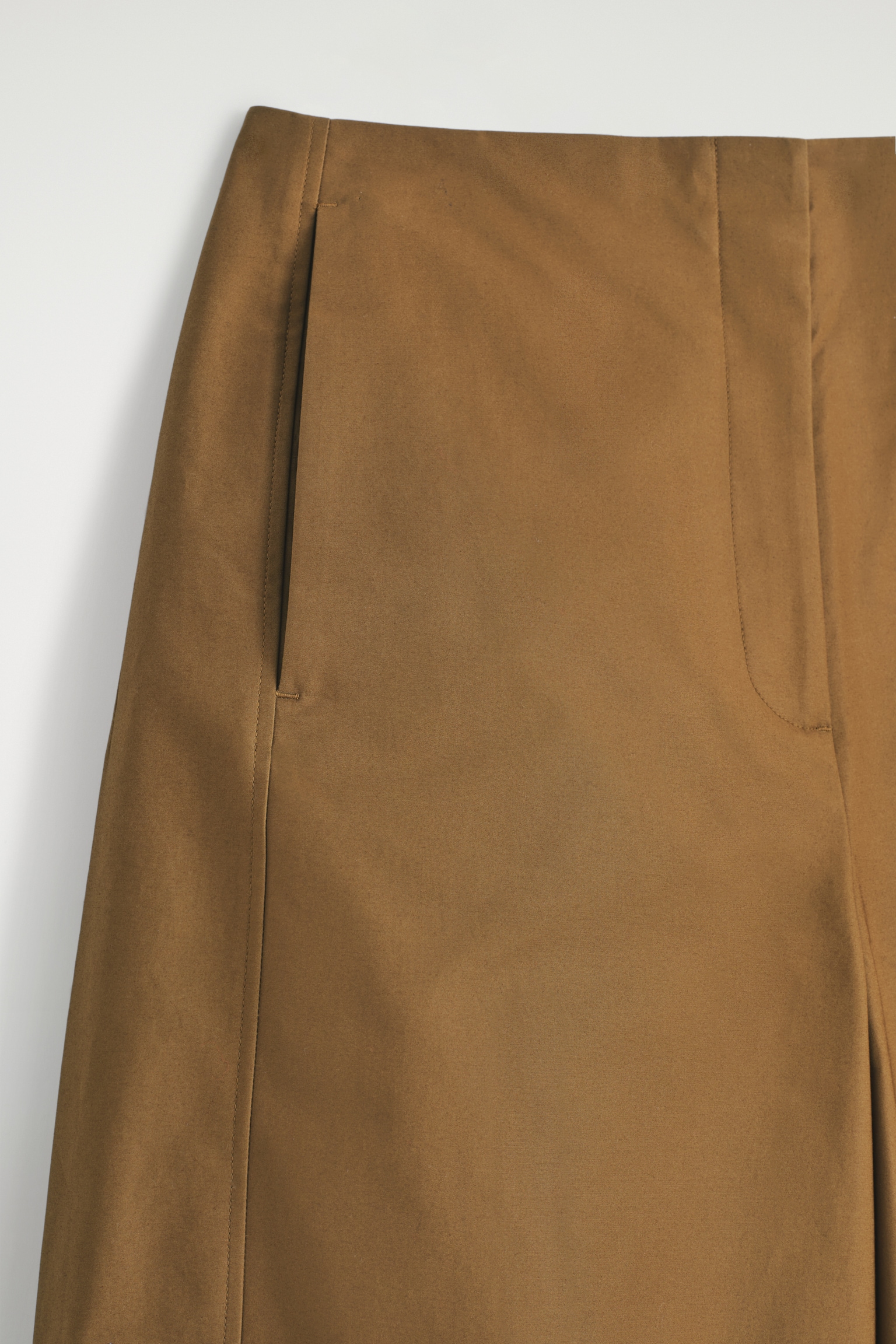 PANTALÓN CROPPED DE ALGODÓN BARREL-FIT - MARRÓN/BLANCO - 6