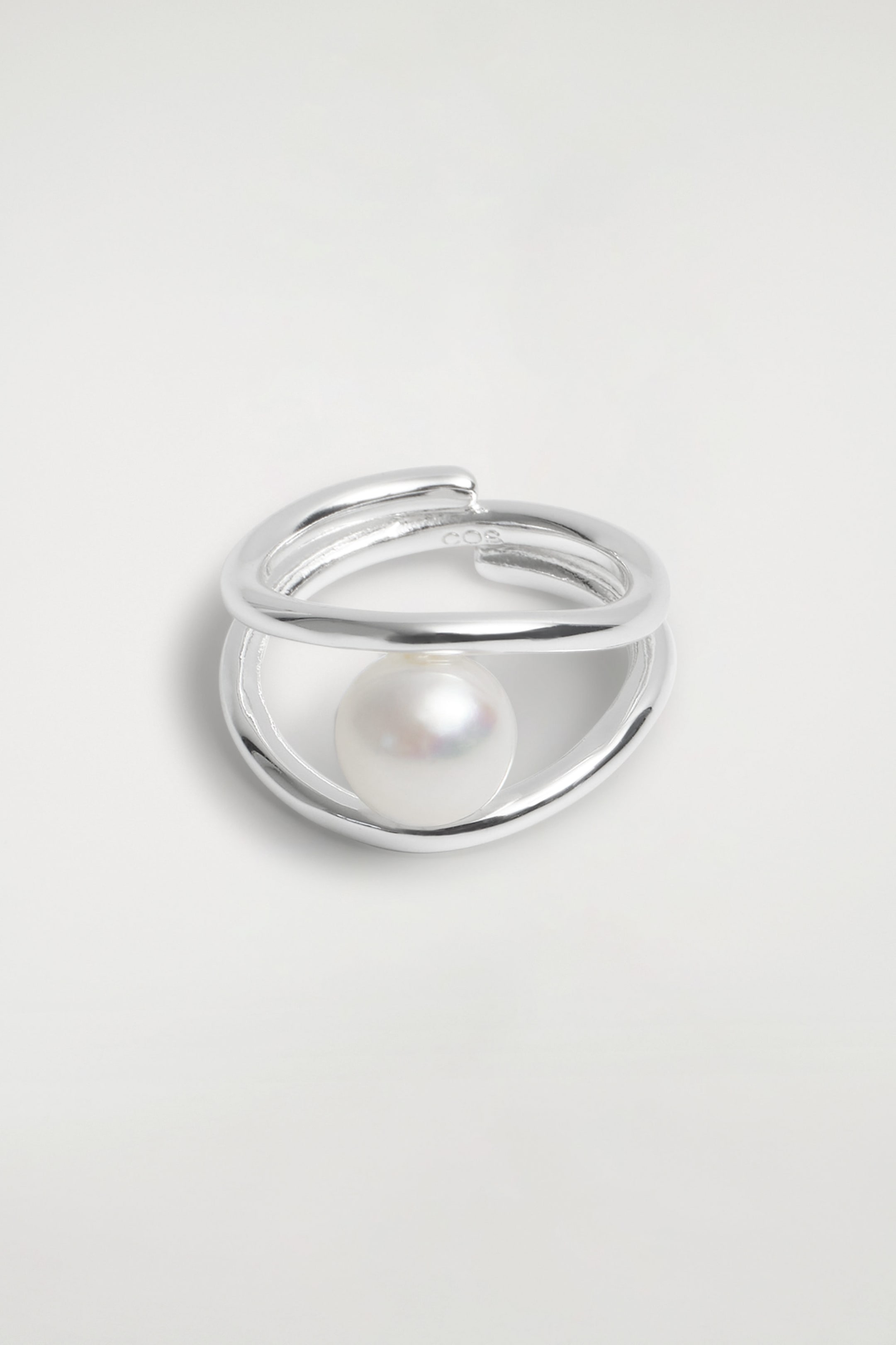 FLOATING PEARL RING