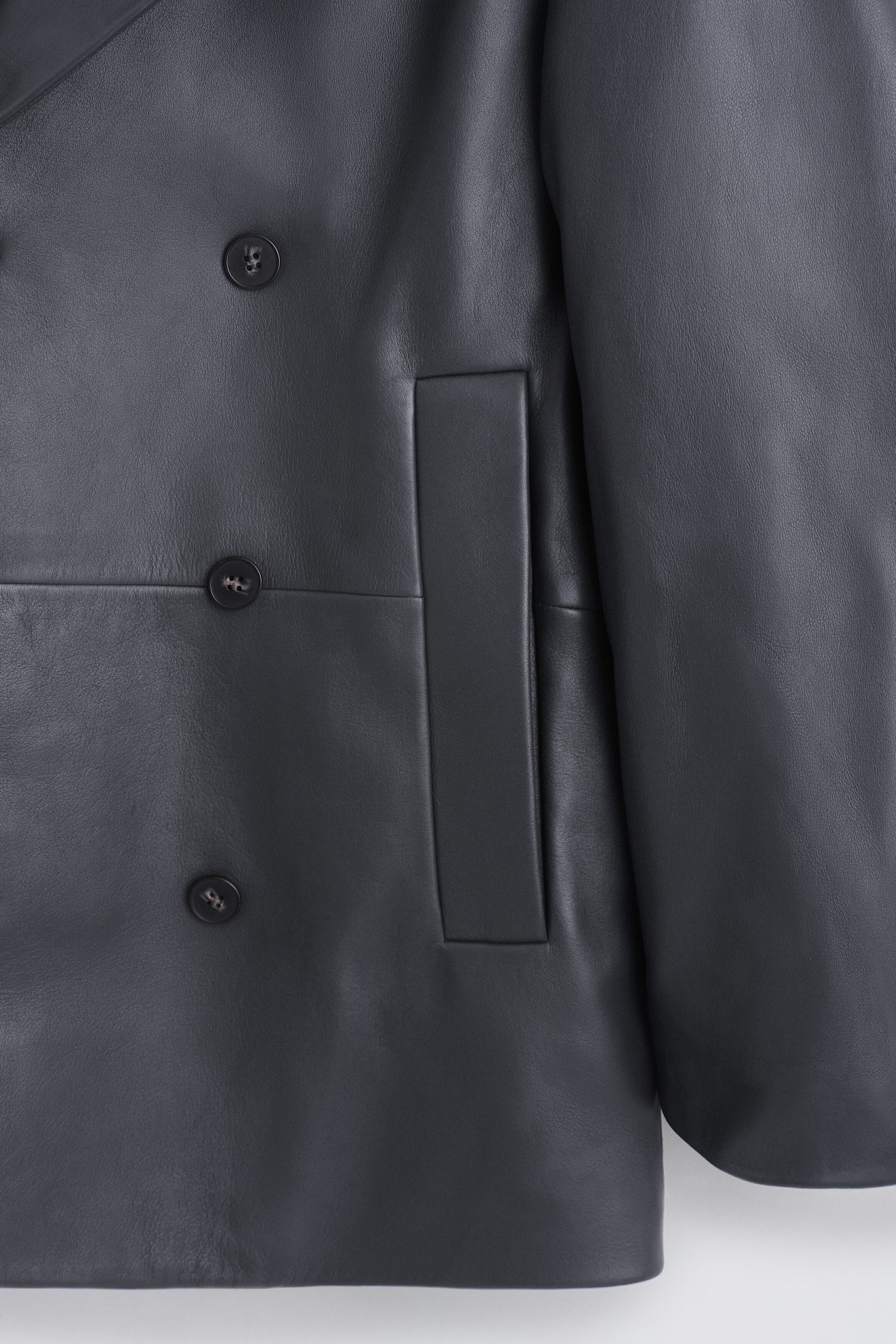 TAILORED PADDED LEATHER COAT — ANTHRACITE