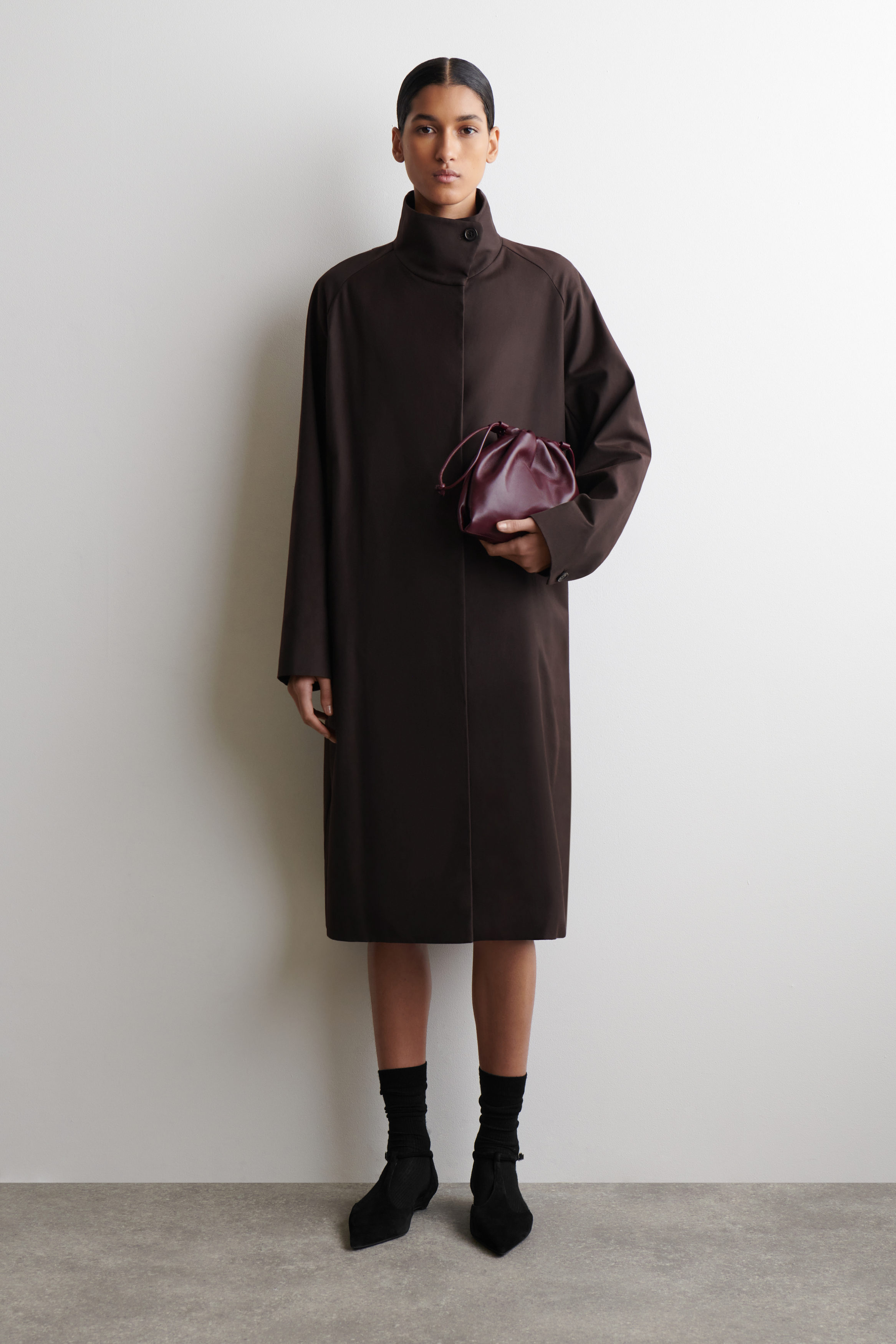 MINI CAVATELLI CLUTCH BAG - LEATHER - BORDEAUX | COS US