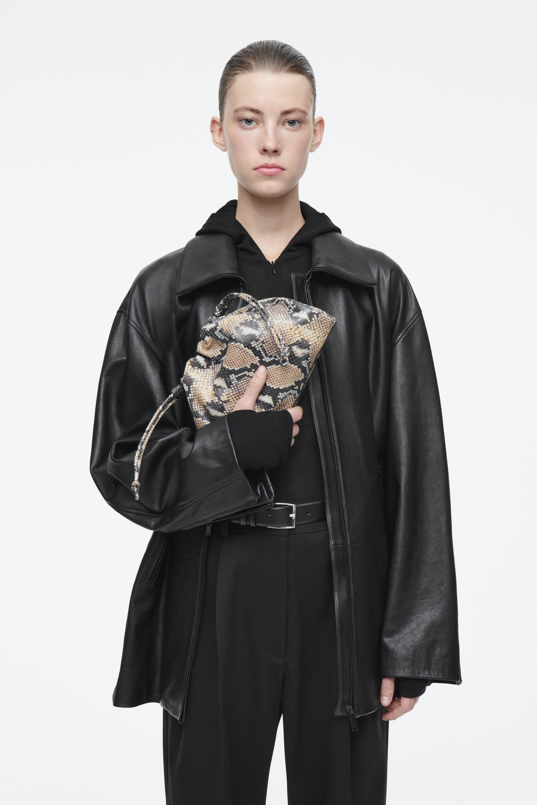 MINI CAVATELLI CLUTCH BAG - LEATHER