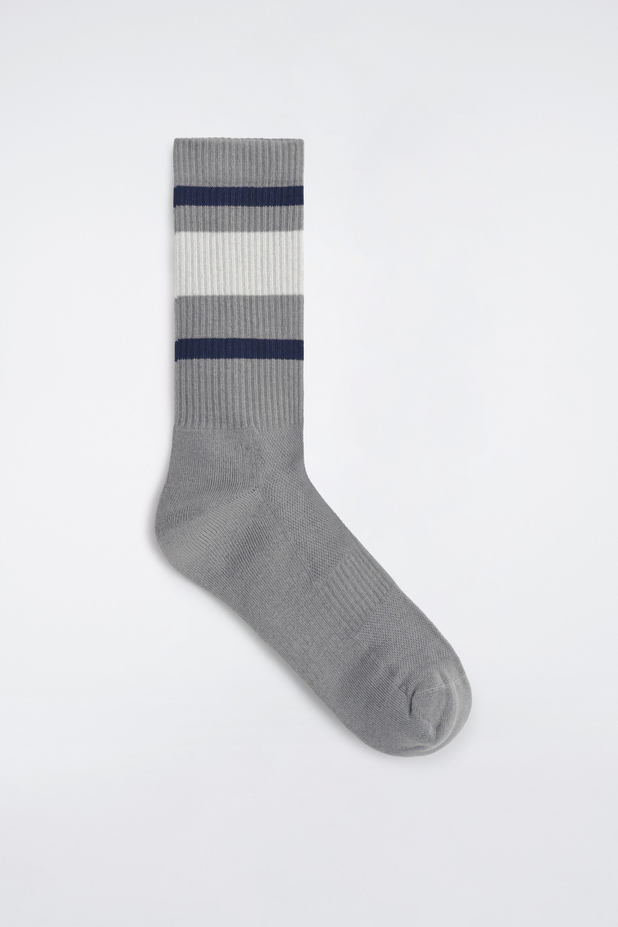 STRIPED SPORTS SOCKS