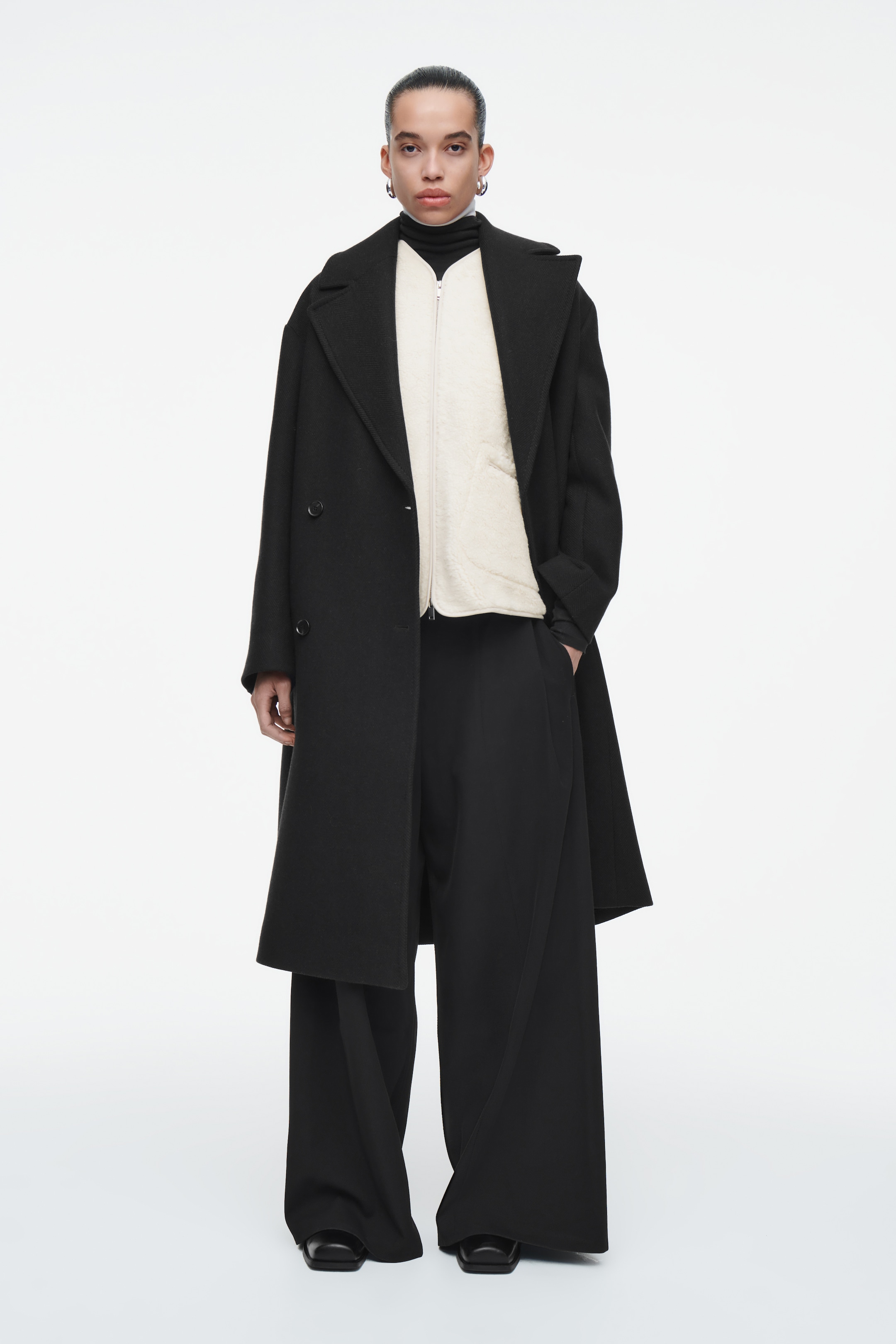 Größeres Bild ansehen: OVERSIZED-WESTE AUS KUNSTLAMMFELL - ELFENBEIN - Ladies | H&M DE 7