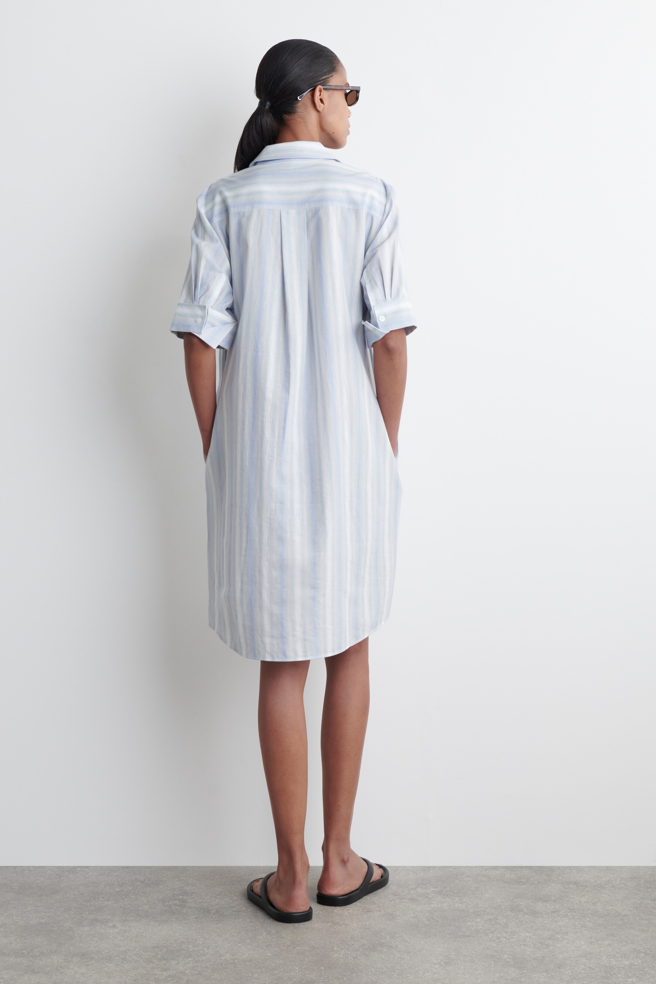 Agrandir l'image: ROBE-CHEMISE À MANCHES COURTES ET RAYURES - BLEU CLAIR / RAYURES - FEMME | H&M BE 3