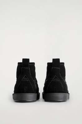 SUEDE DESERT BOOTS — BLACK 2