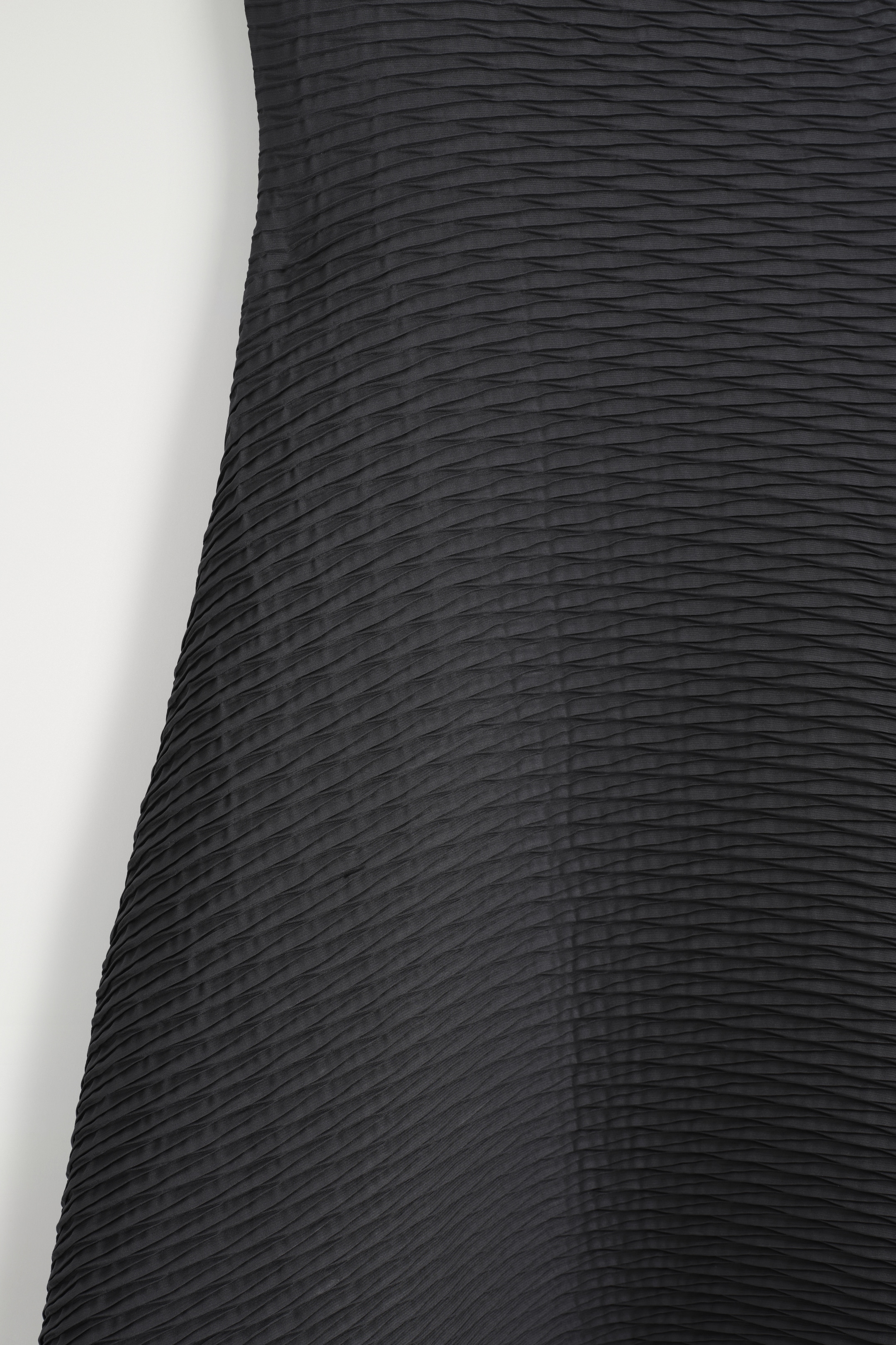 View larger image: VOLUMINOUS PLEATED MIDI DRESS - ANTHRACITE - Ladies | H&M GB 6