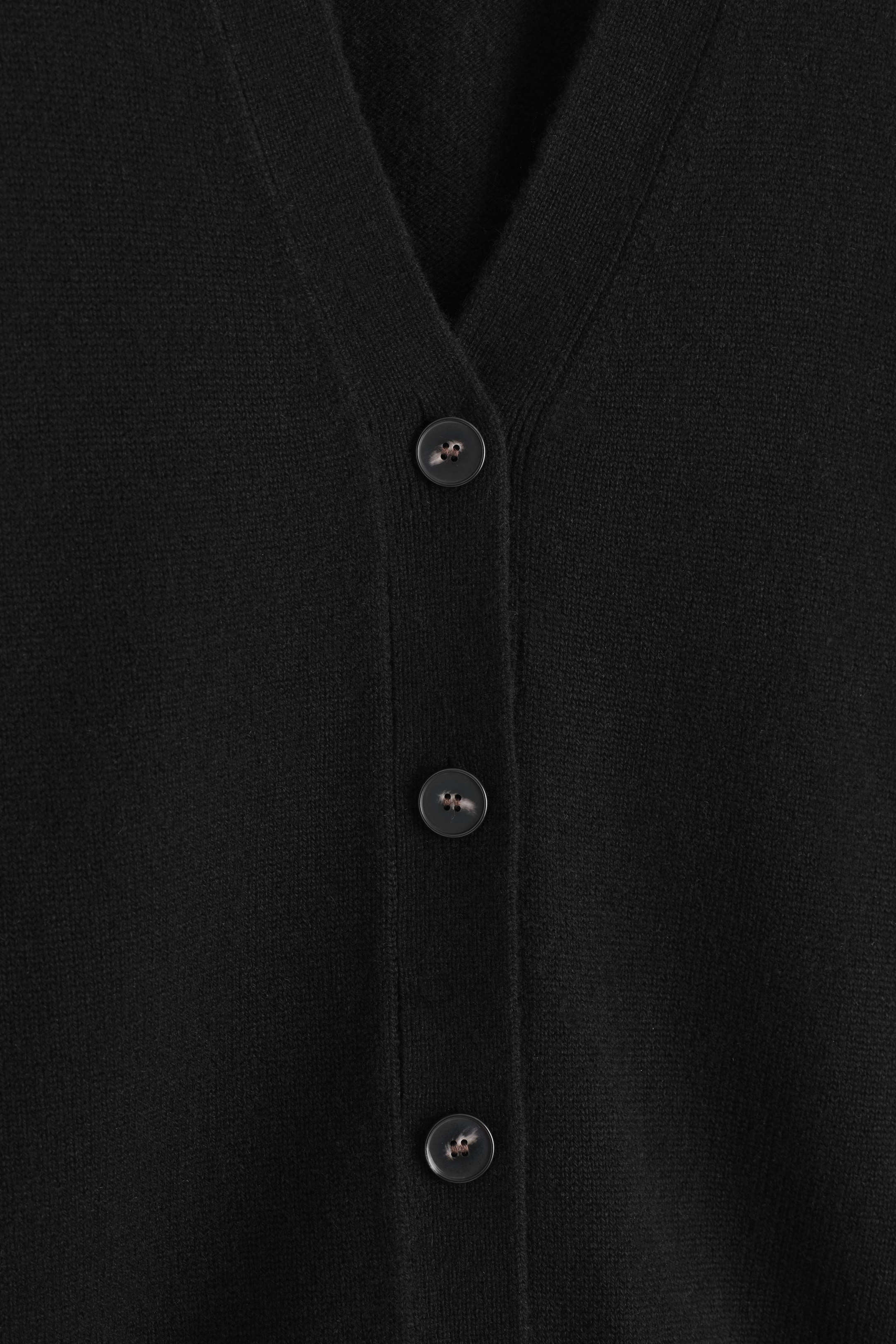 StillMedia/DescriptiveDetail