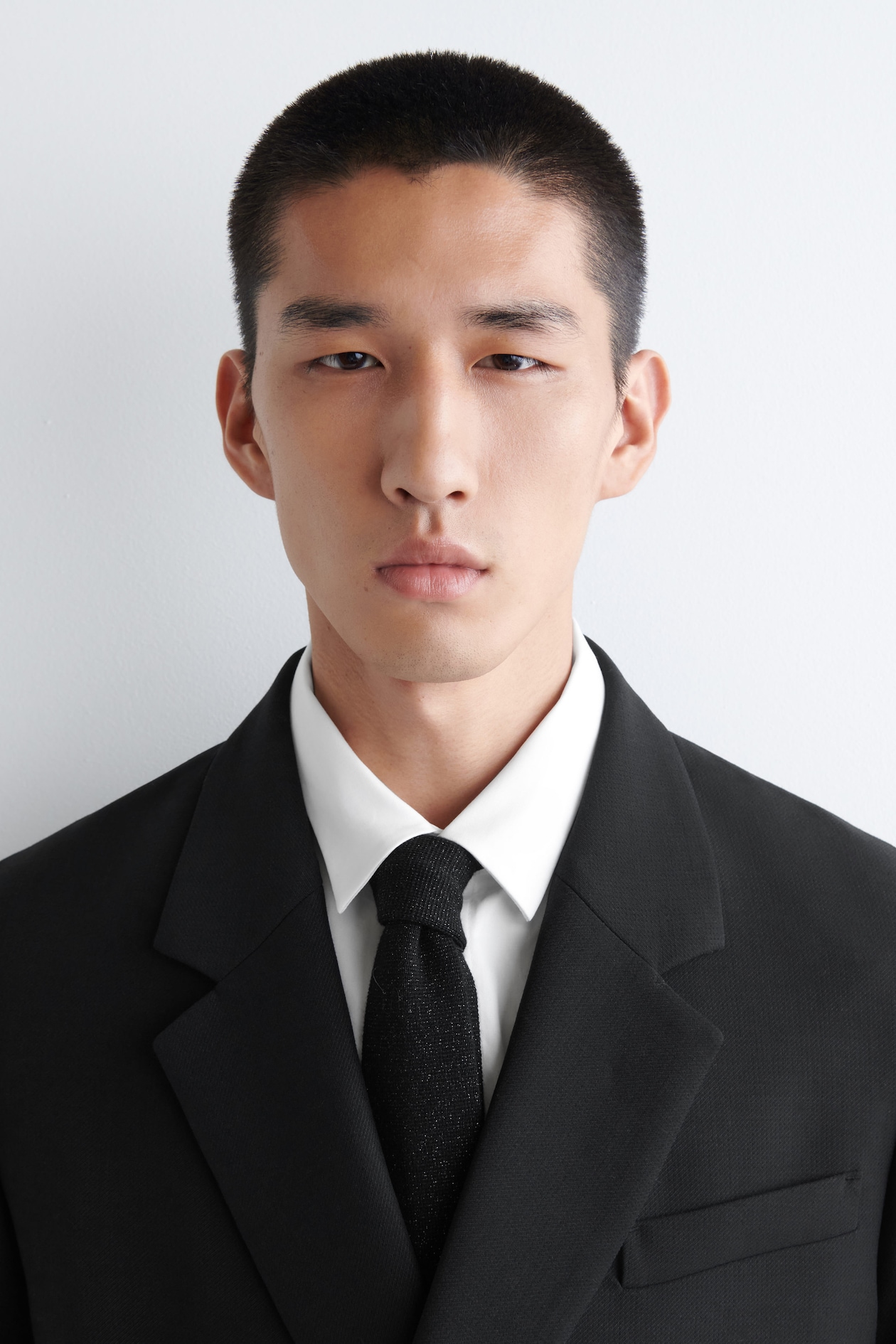 SPARKLY KNITTED MERINO WOOL TIE — BLACK
