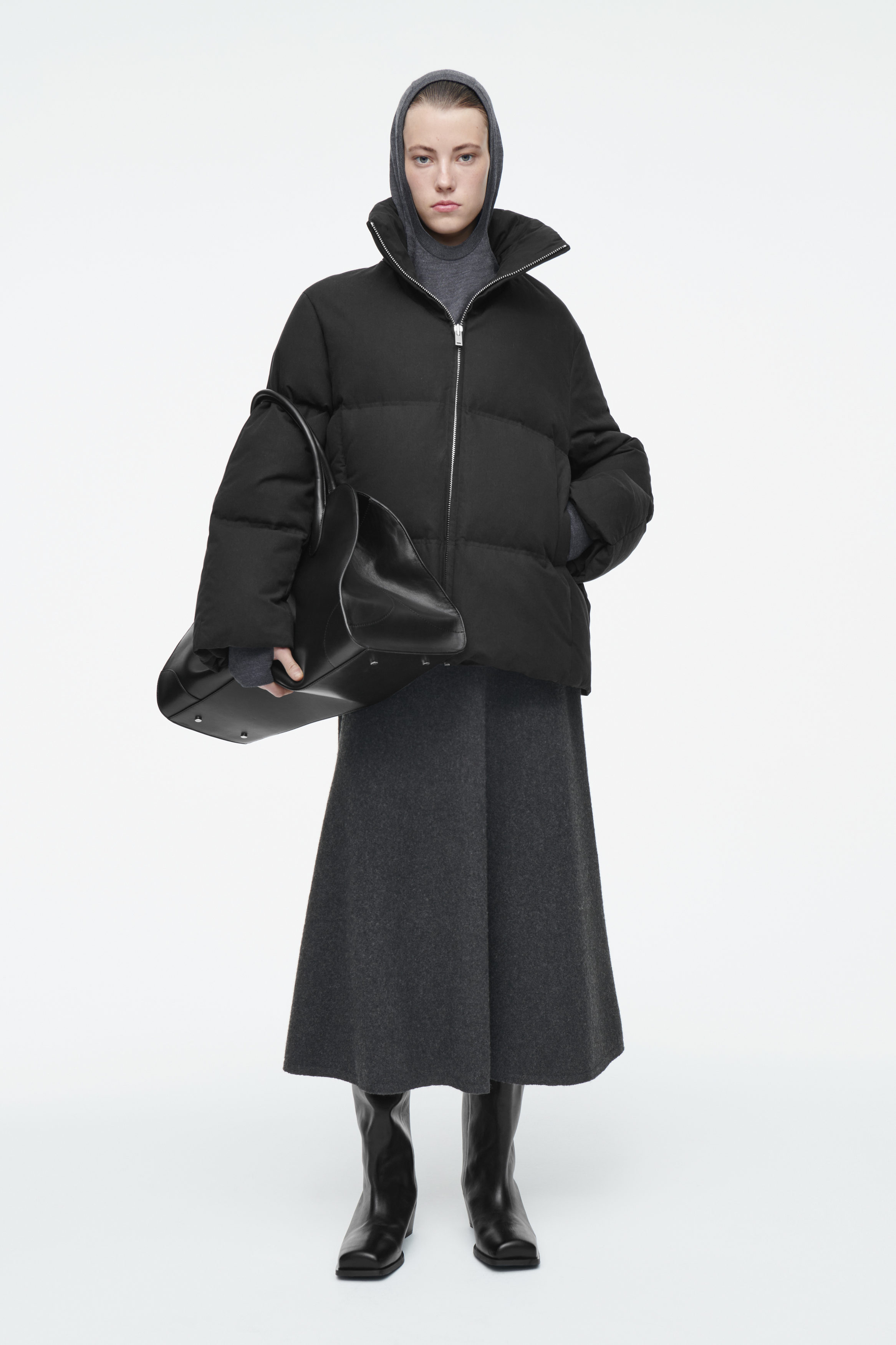 アウターその他 Fallett Oversized duck down puffer black FA2404DP01BK OVERSIZED HOODED DOWN PUFFER JACKET - BLACK | COS