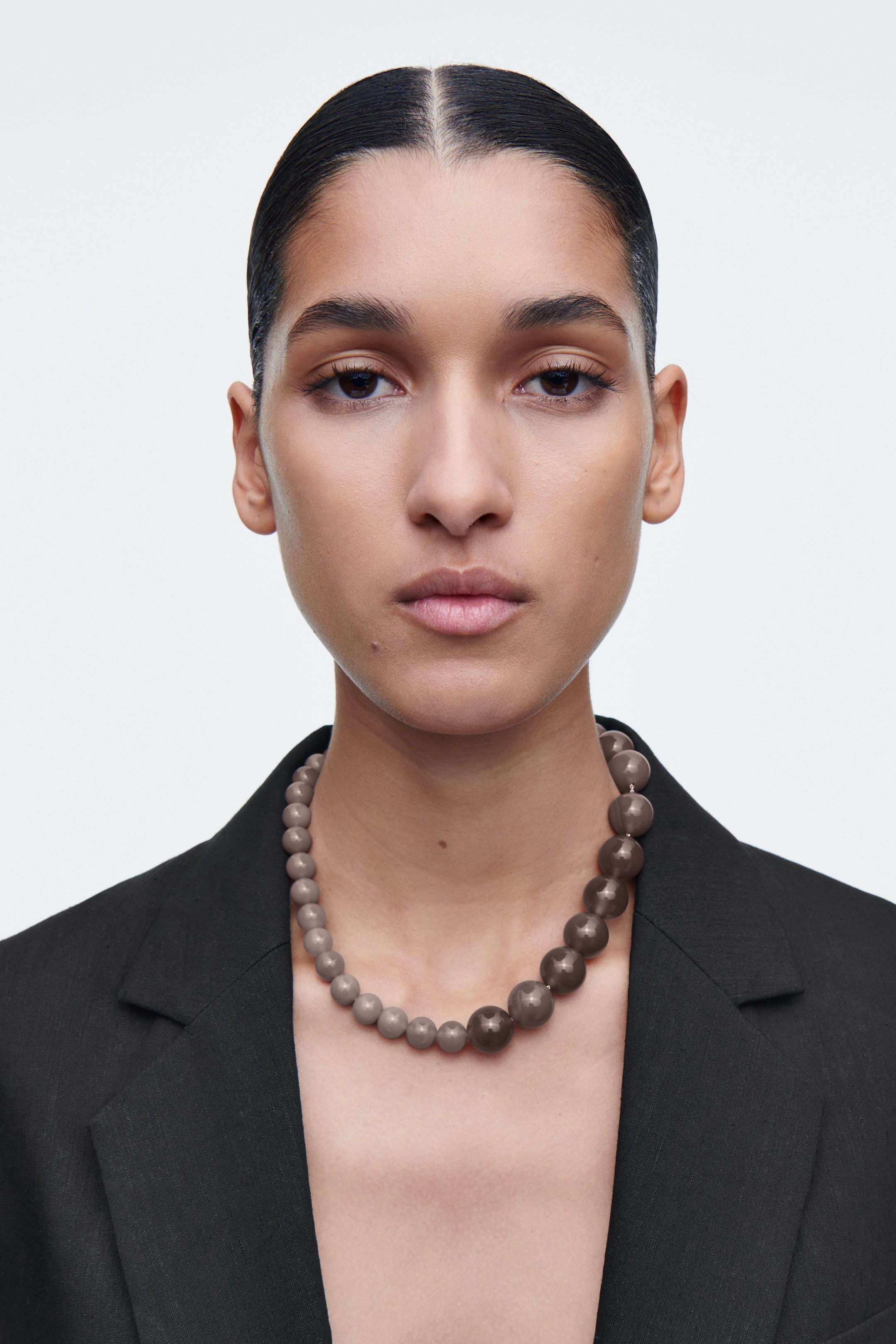 Größeres Bild anzeigen: UNREGELMÄSSIGE HALSKETTE MIT ACHAT - GRAU - Ladies | H&M AT 1