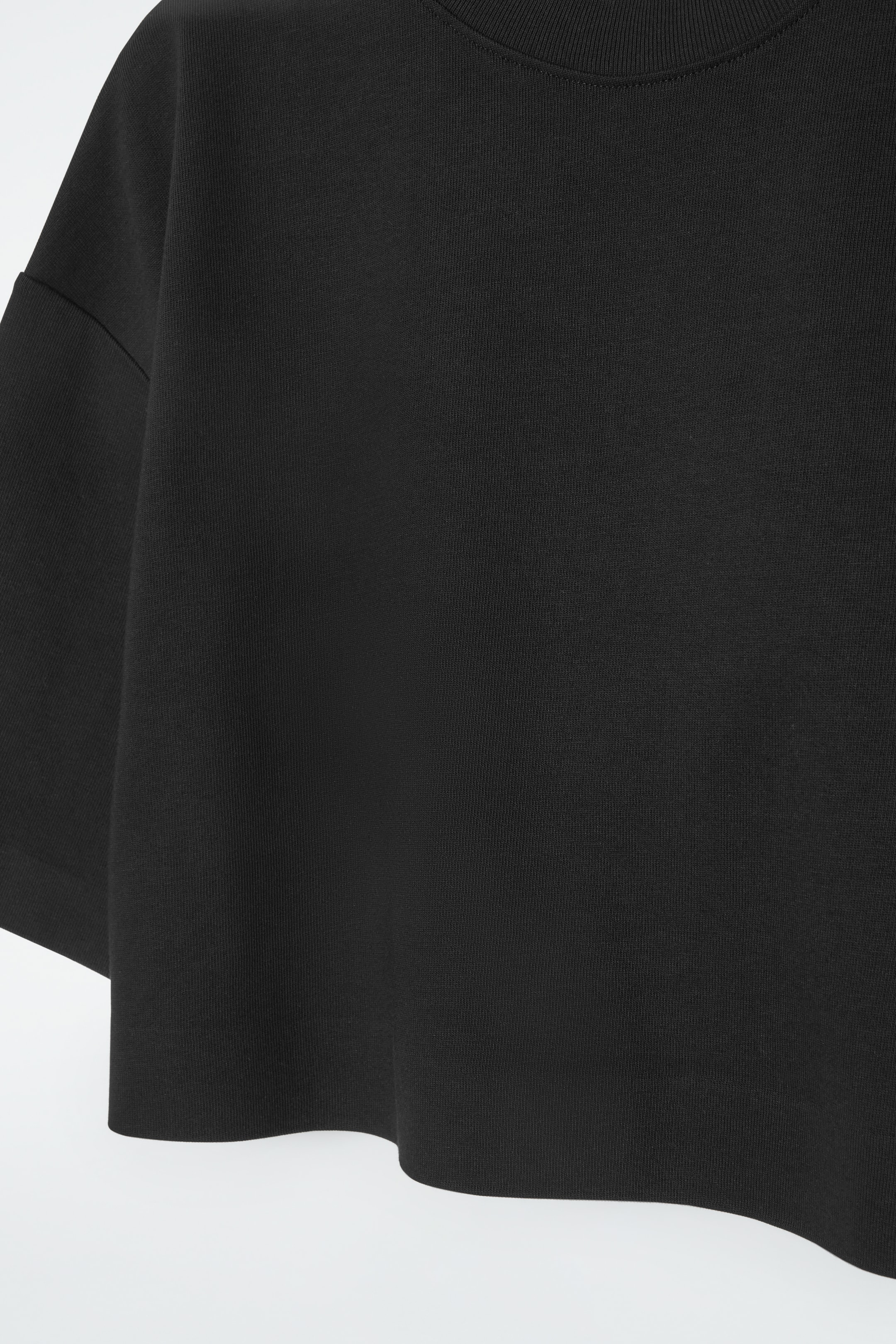 Grösseres Bild ansehen: VERKÜRZTES LOCKERES T-SHIRT - SCHWARZ - DAMEN | H&M CH 2