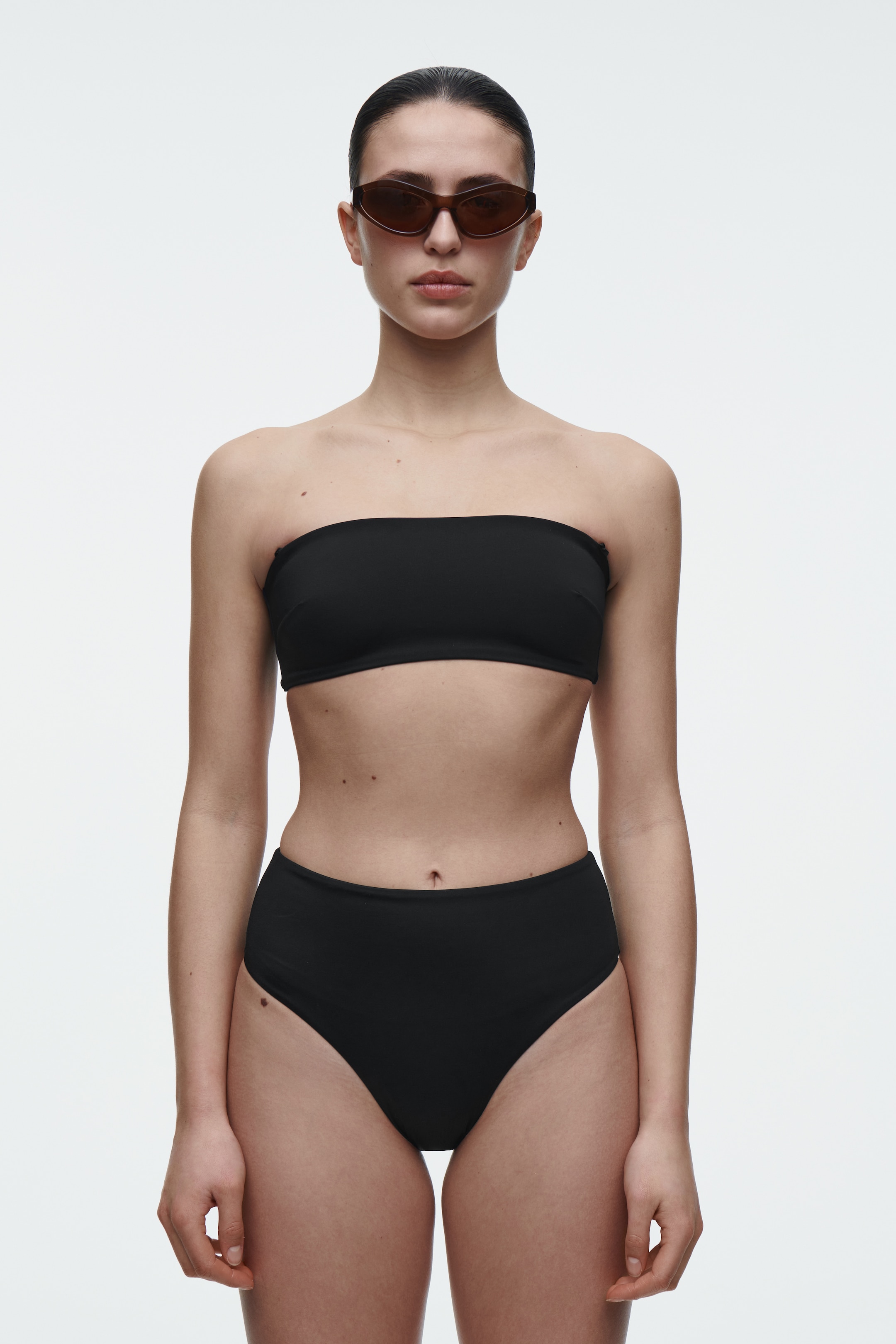 Visualizza immagine più grande: SLIP BIKINI A VITA ALTA - NERO - DONNA | H&M IT 1