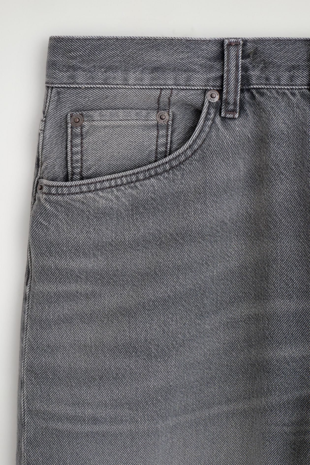 FACADE STRAIGHT-LEG JEANS — FADED BLACK