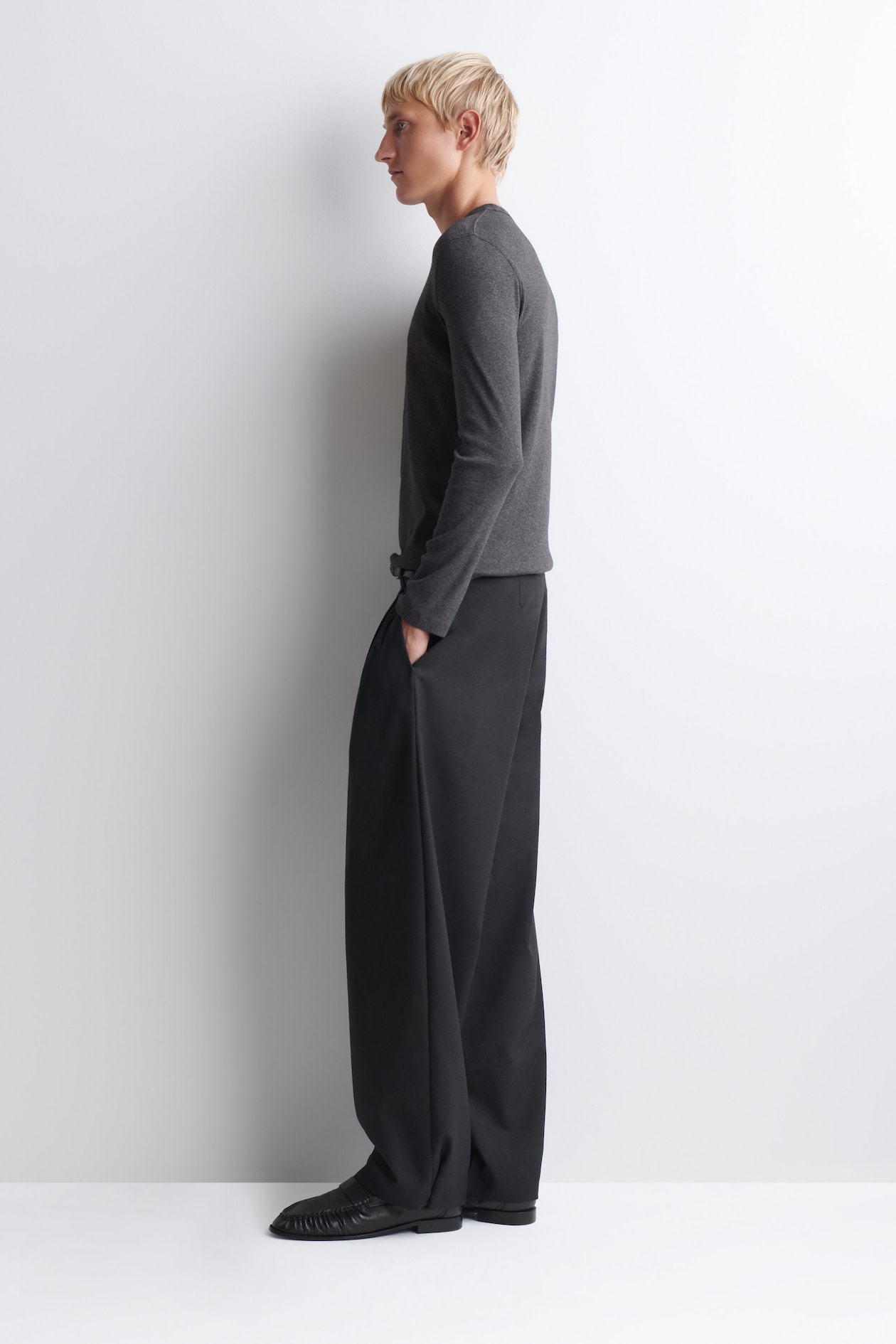 SLIM RIBBED COTTON LONG-SLEEVED T-SHIRT — CHARCOAL MÉLANGE