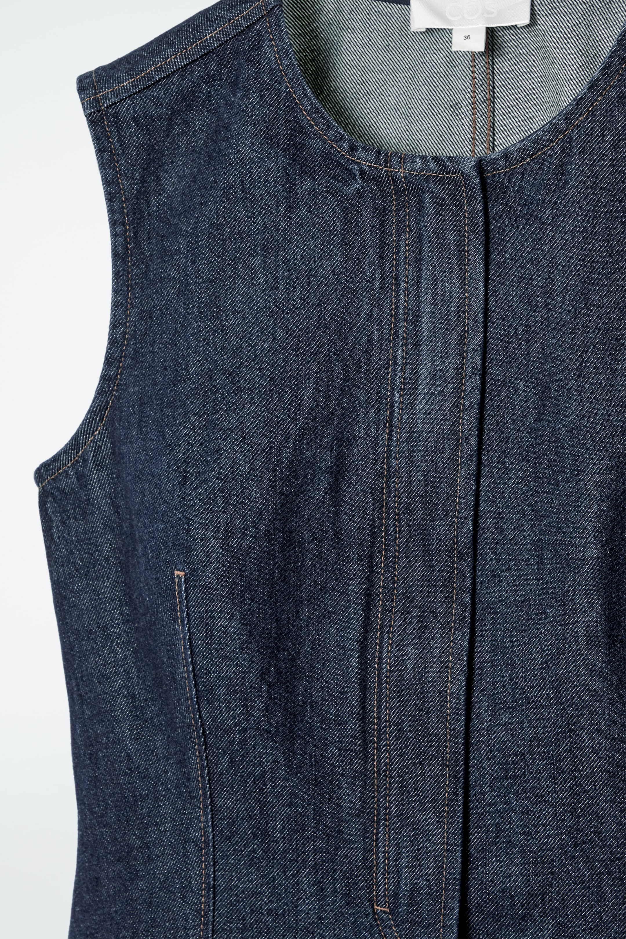 Ingrandisci l'immagine: SLEEVELESS DENIM TOP - RAW INDIGO - DONNA | H&M CH 8