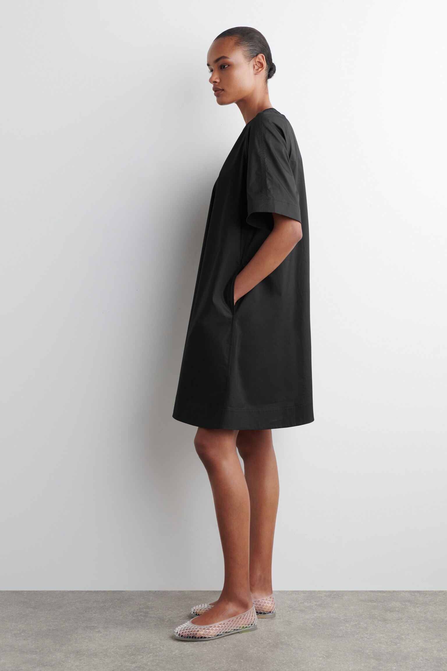 ROBE COURTE TRAPÈZE ENCOLURE À NOUER - NOIR/ROUGE - 4