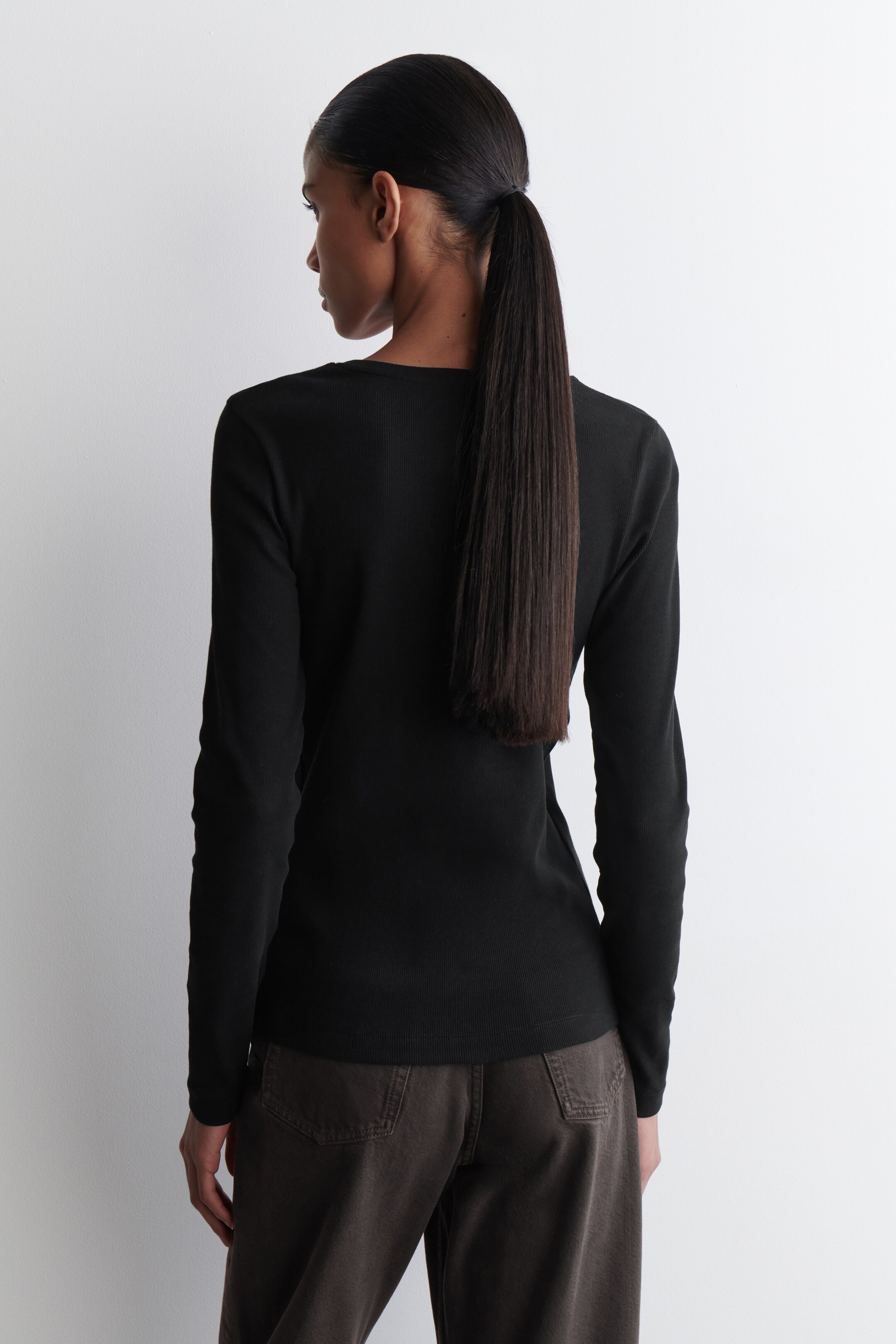 Größeres Bild ansehen: LANGÄRMLIGES HENLEY-OBERTEIL - SCHWARZ - Ladies | H&M DE 3