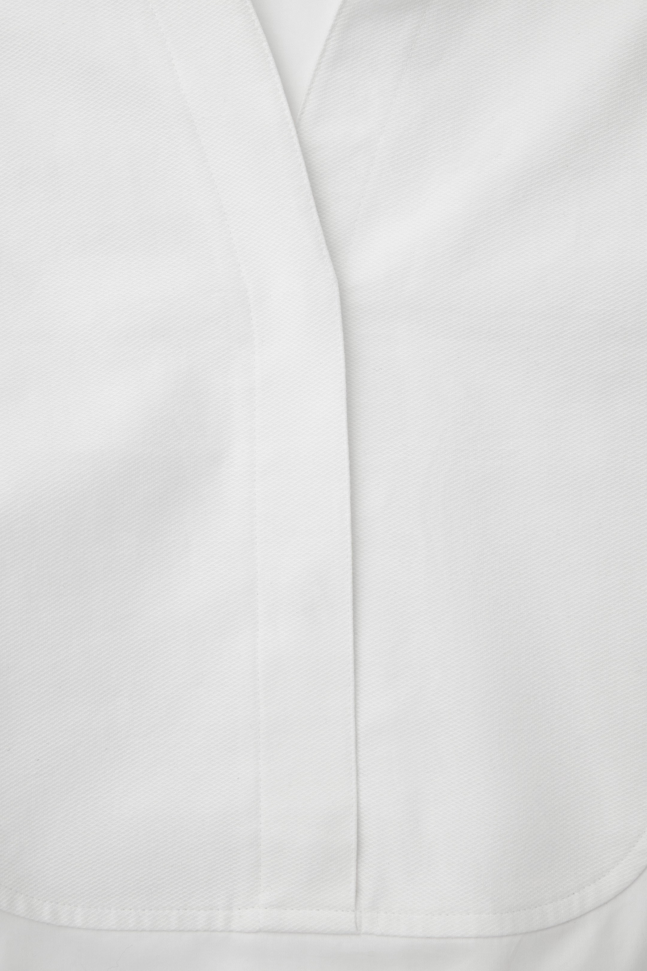 StillMedia/DescriptiveDetail