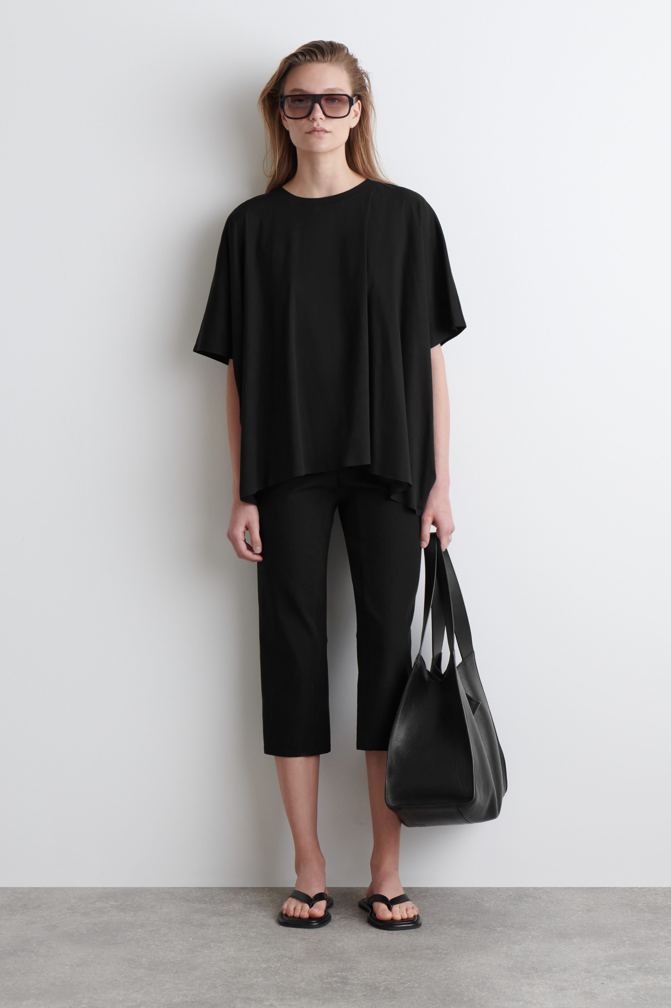 Tシャツ・カットソー AVANT TOI Women Sweater I224SD1304CSFVHV00023 Black Black wide sleeved t-shirt - Plan C