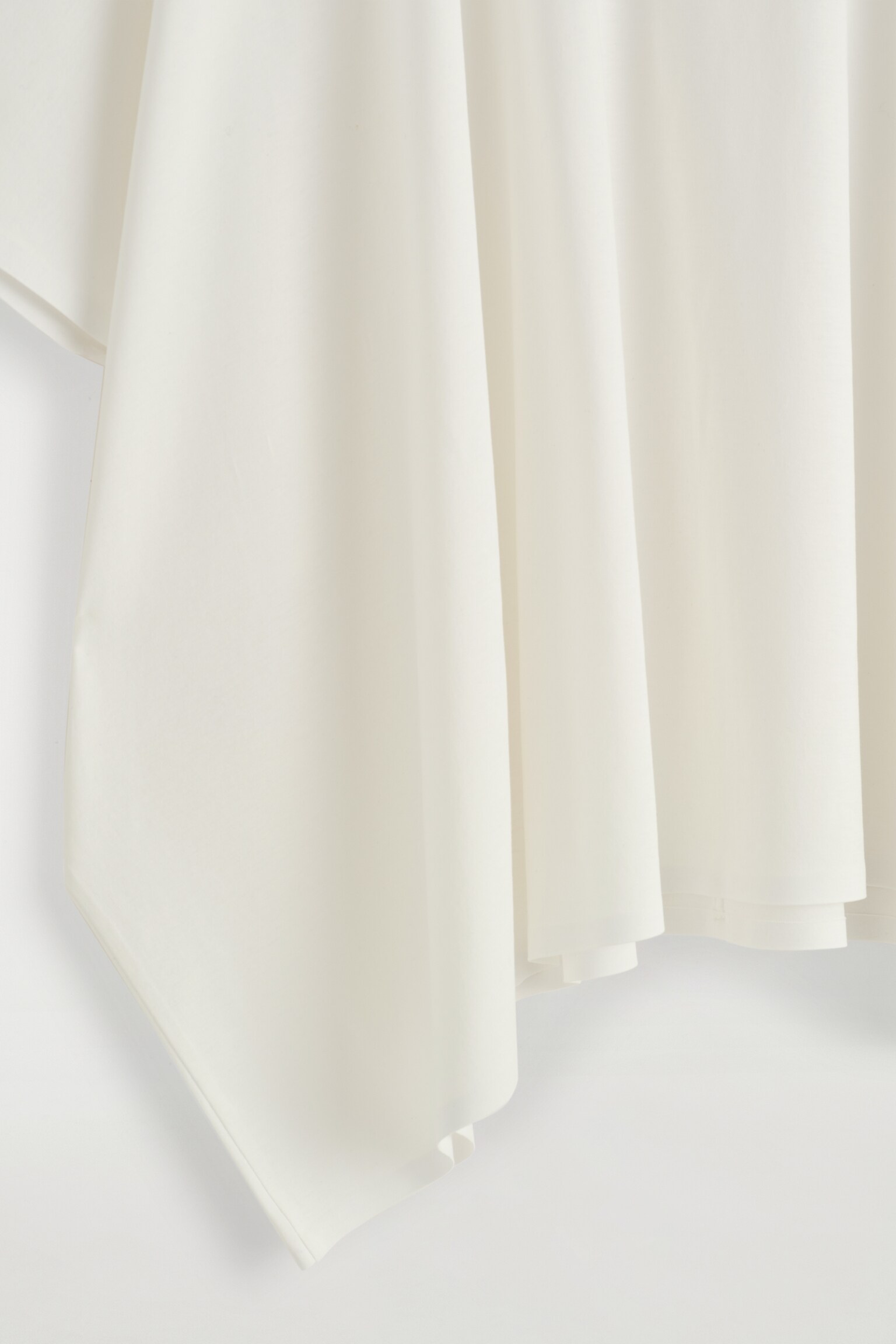 CAMISETA OVERSIZE CON MANGAS MURCIÉLAGO - BLANCO/NEGRO - 8