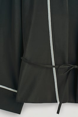 CONTRAST-PIPED BELTED WRAP TOP — DARK GREEN 6