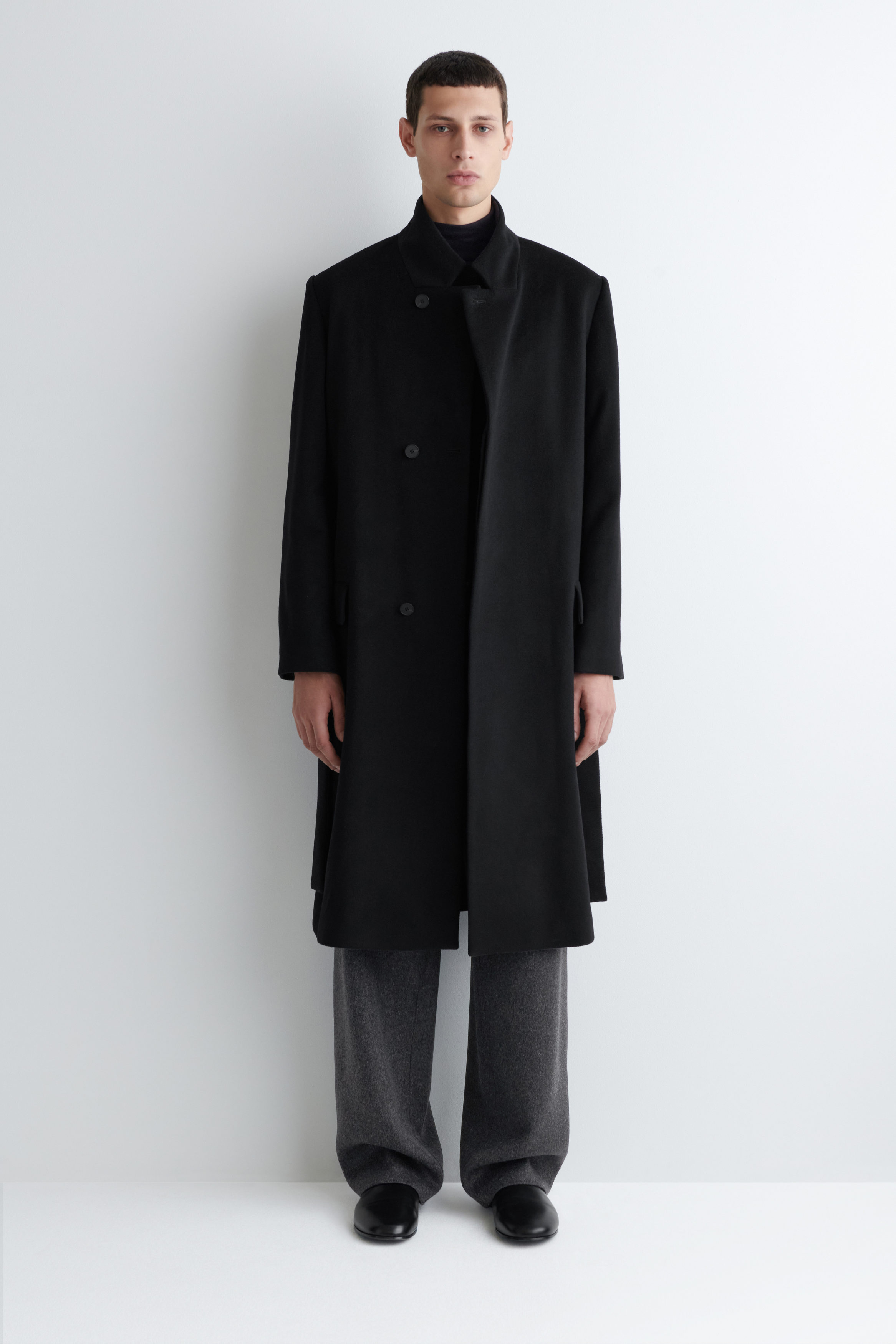 TAILORED WOOL COAT - BLACK | COS