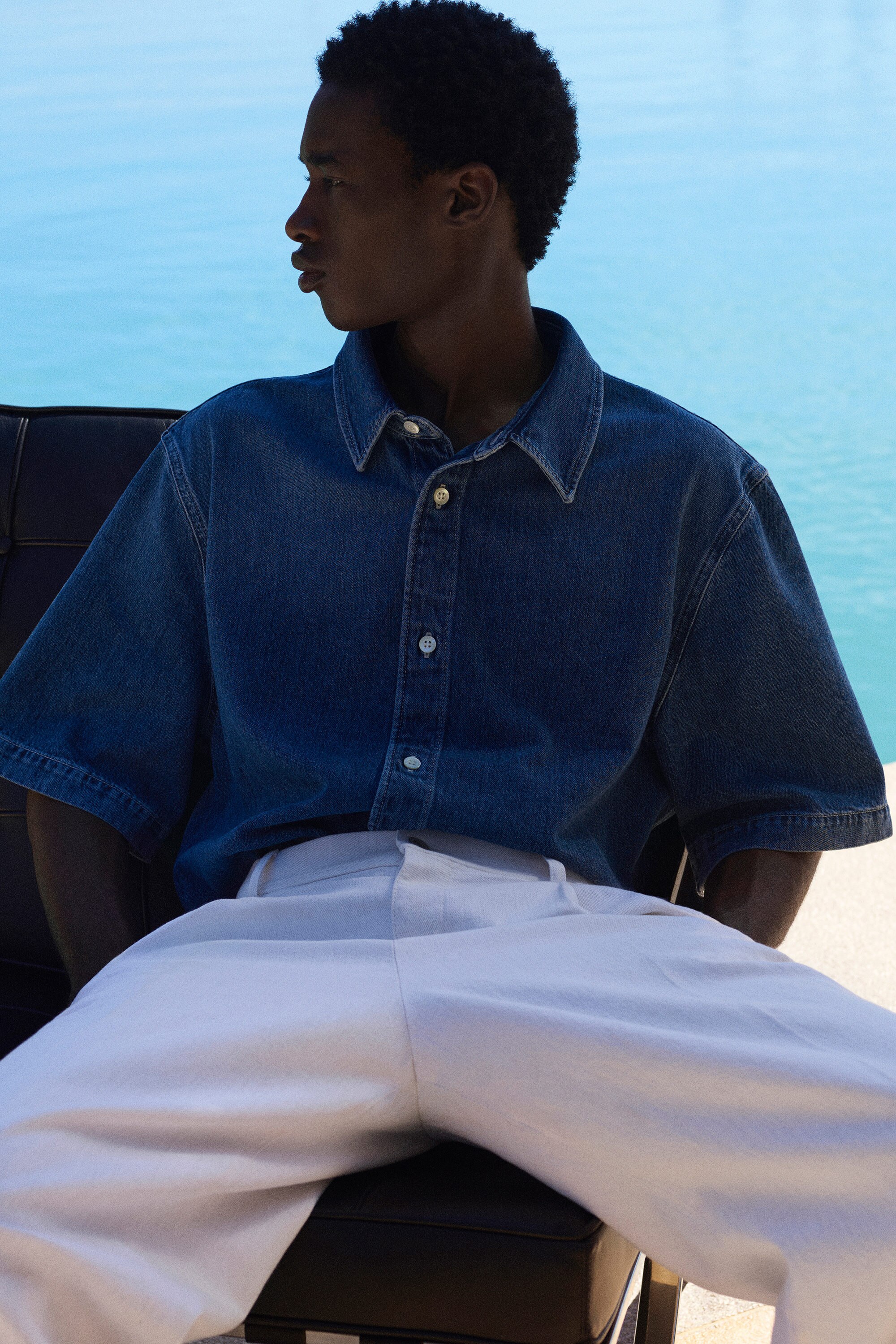 LIGHTWEIGHT SHORT-SLEEVED DENIM SHIRT - BLUE | COS