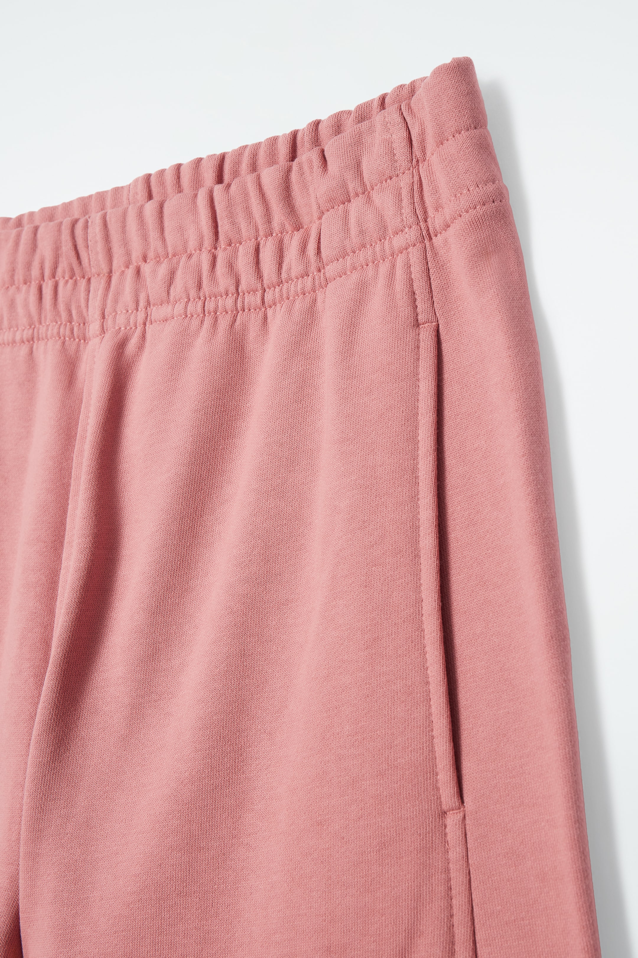 View larger image: BARREL-LEG JOGGERS - DUSTY PINK - Ladies | H&M GB 2