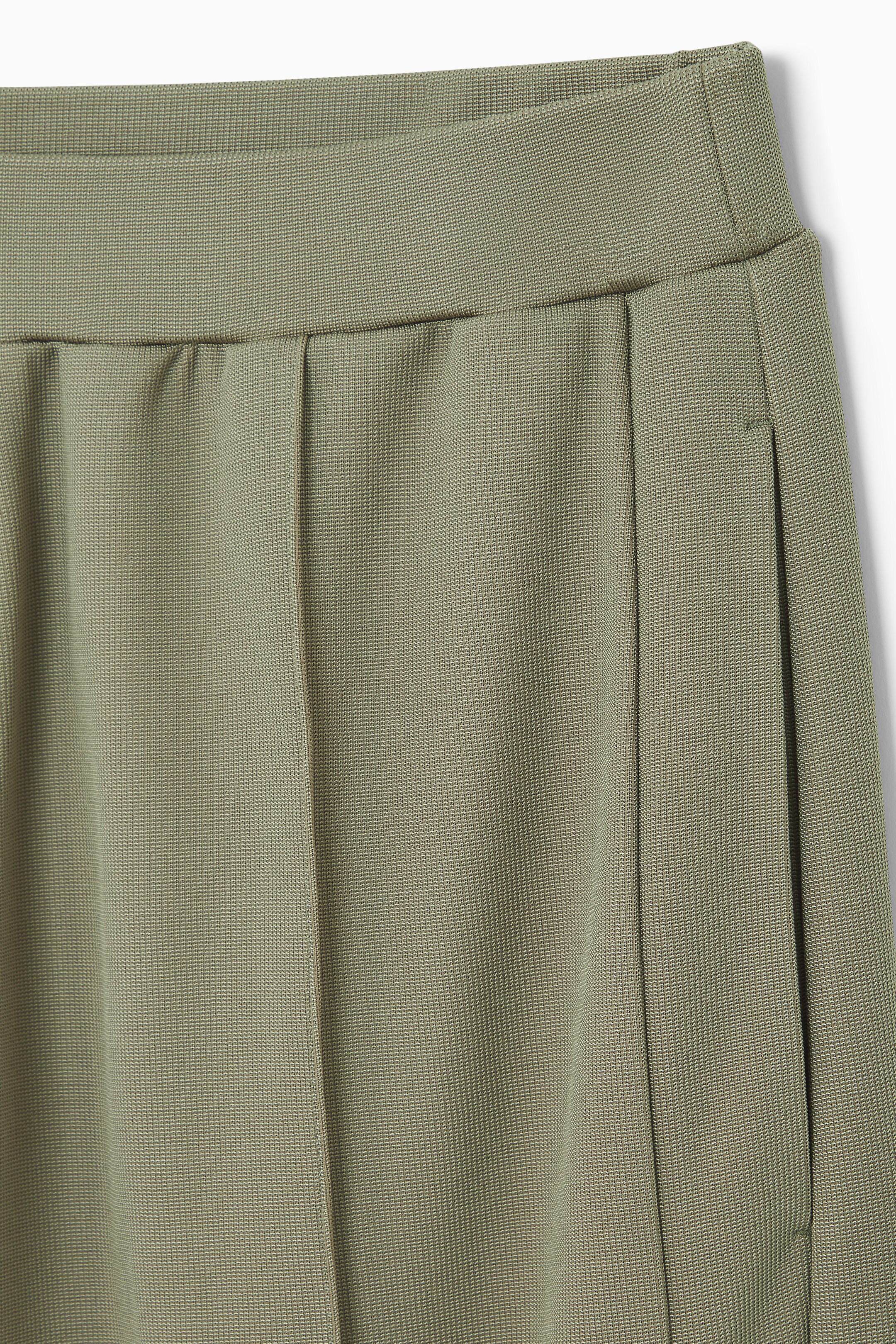 Ingrandisci l'immagine: PINTUCKED STRAIGHT-LEG TROUSERS - GREEN - DONNA | H&M CH 2