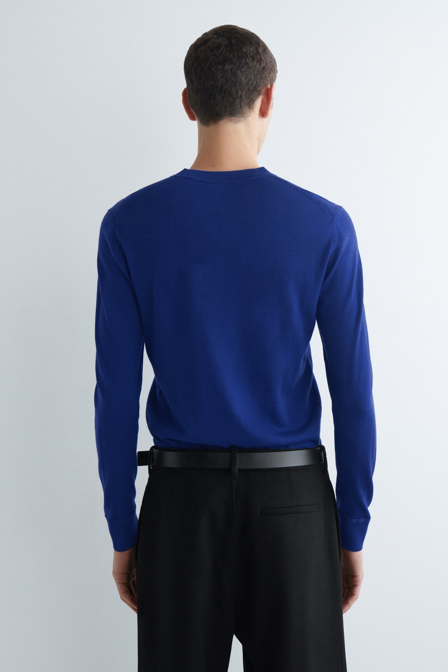 SCHMALER MERINOWOLLPULLOVER MIT RUNDHALSAUSSCHNITT - KOBALTBLAU/NAVYBLAU/BEIGE MELIERT - 5