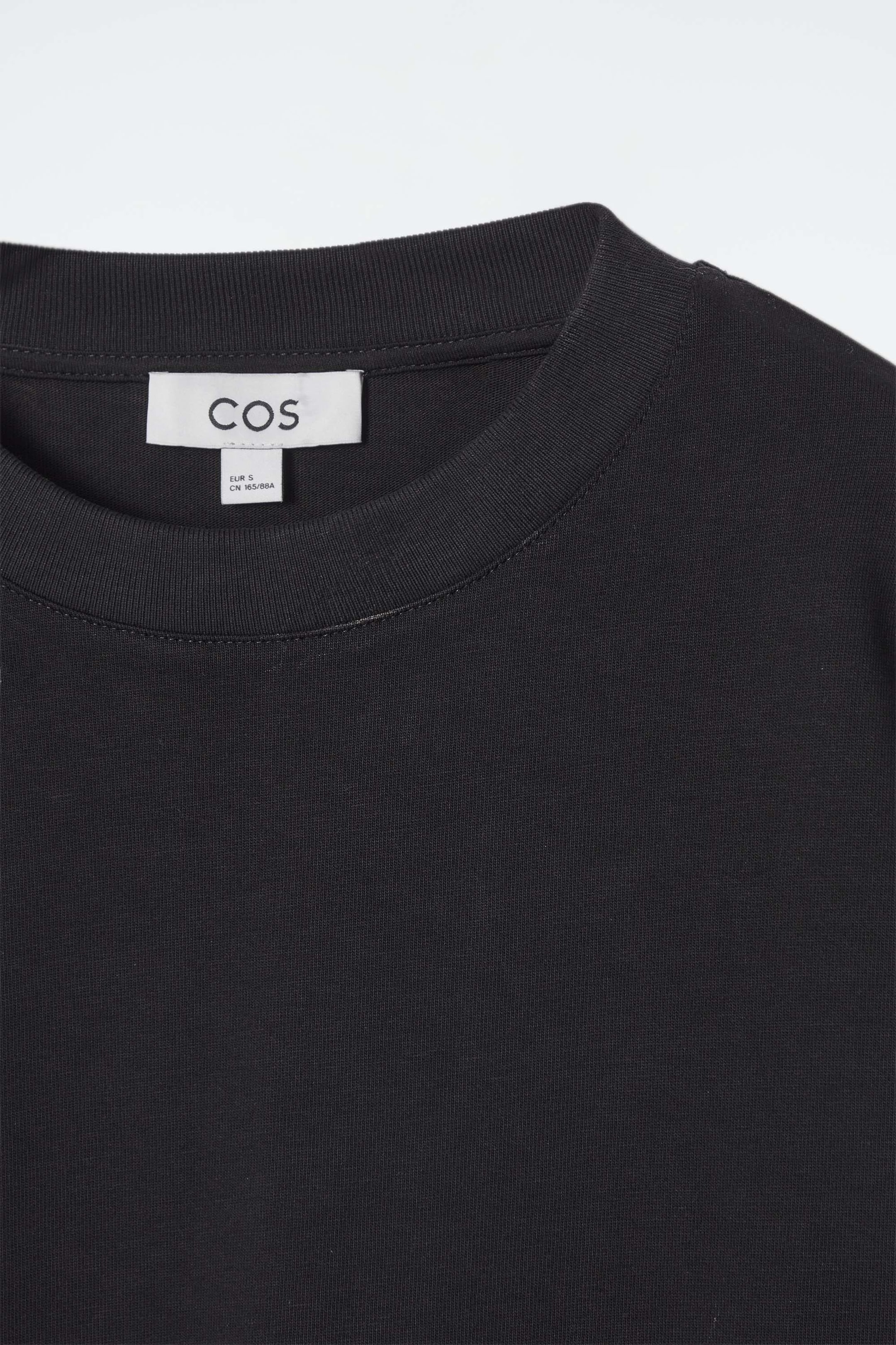 OVERSIZED T-SHIRT