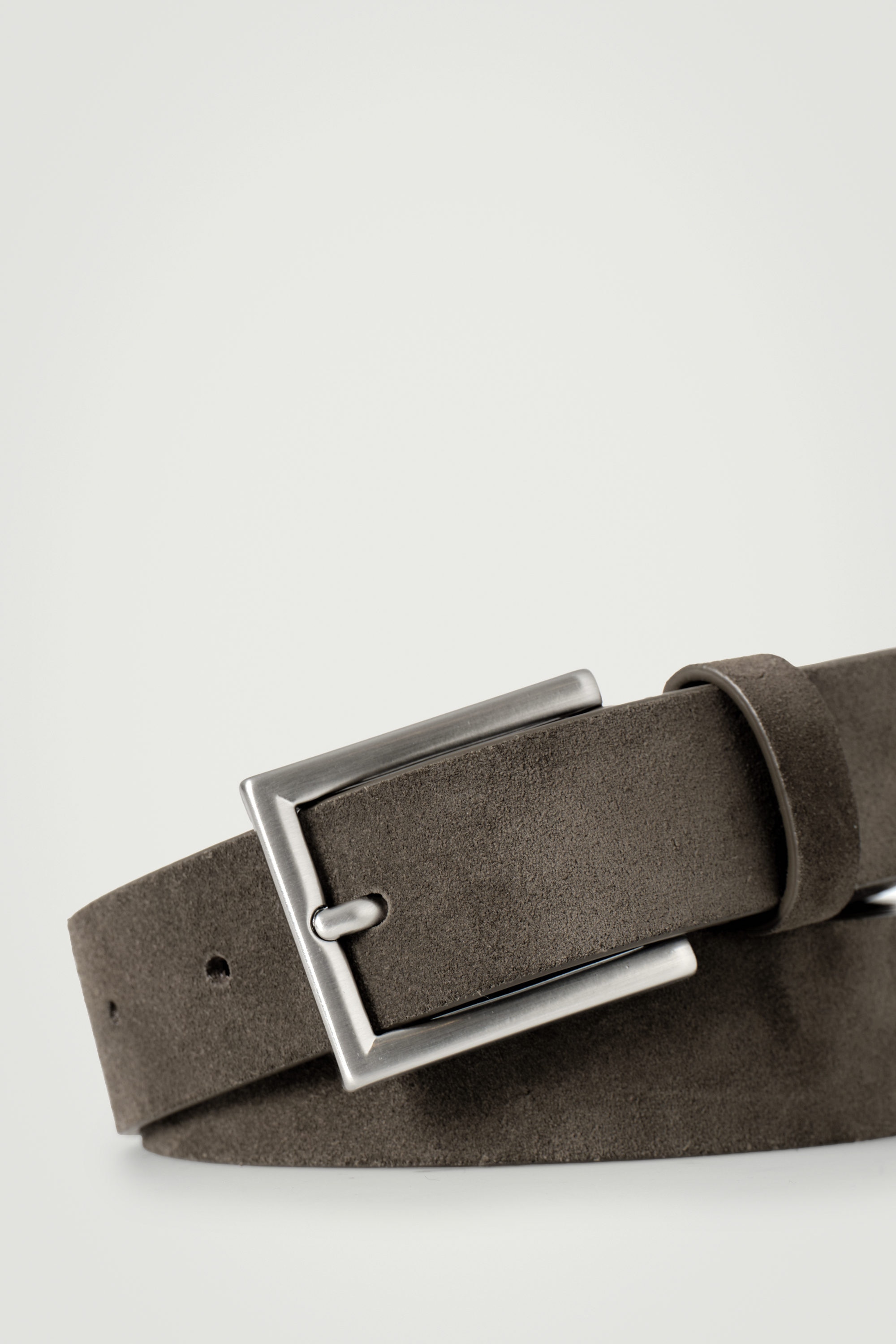 【COS】CLASSIC SUEDE BELT スエードベルト CLASSIC SUEDE BELT - BEIGE | COS