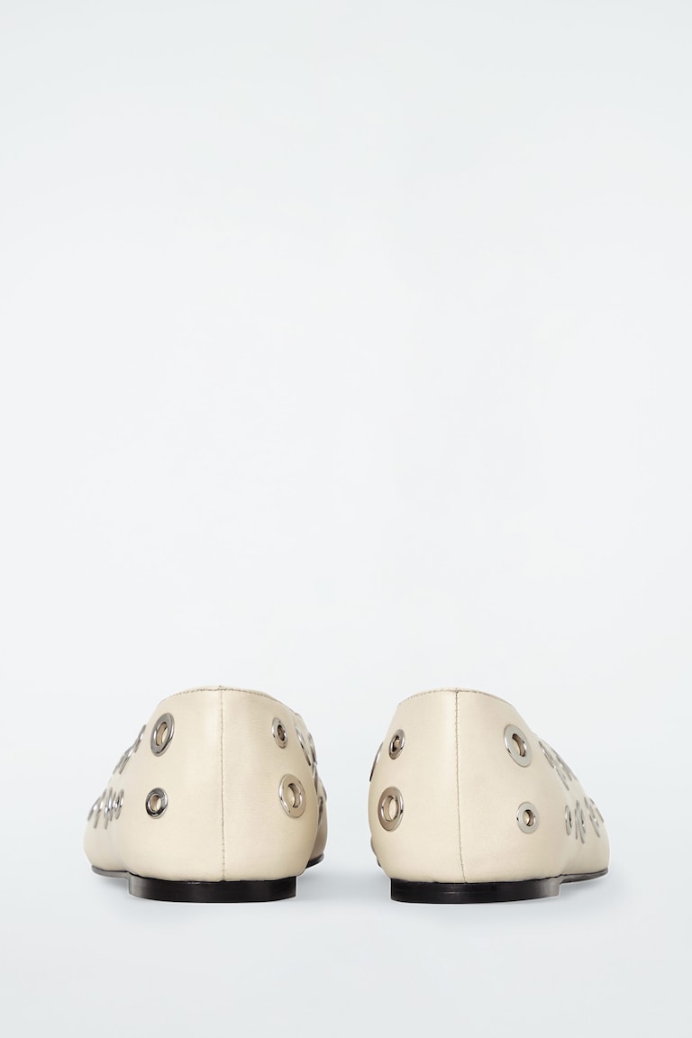 BALLET FLATS IN GLASS EYELET SUEDE GOATSKIN WHITE