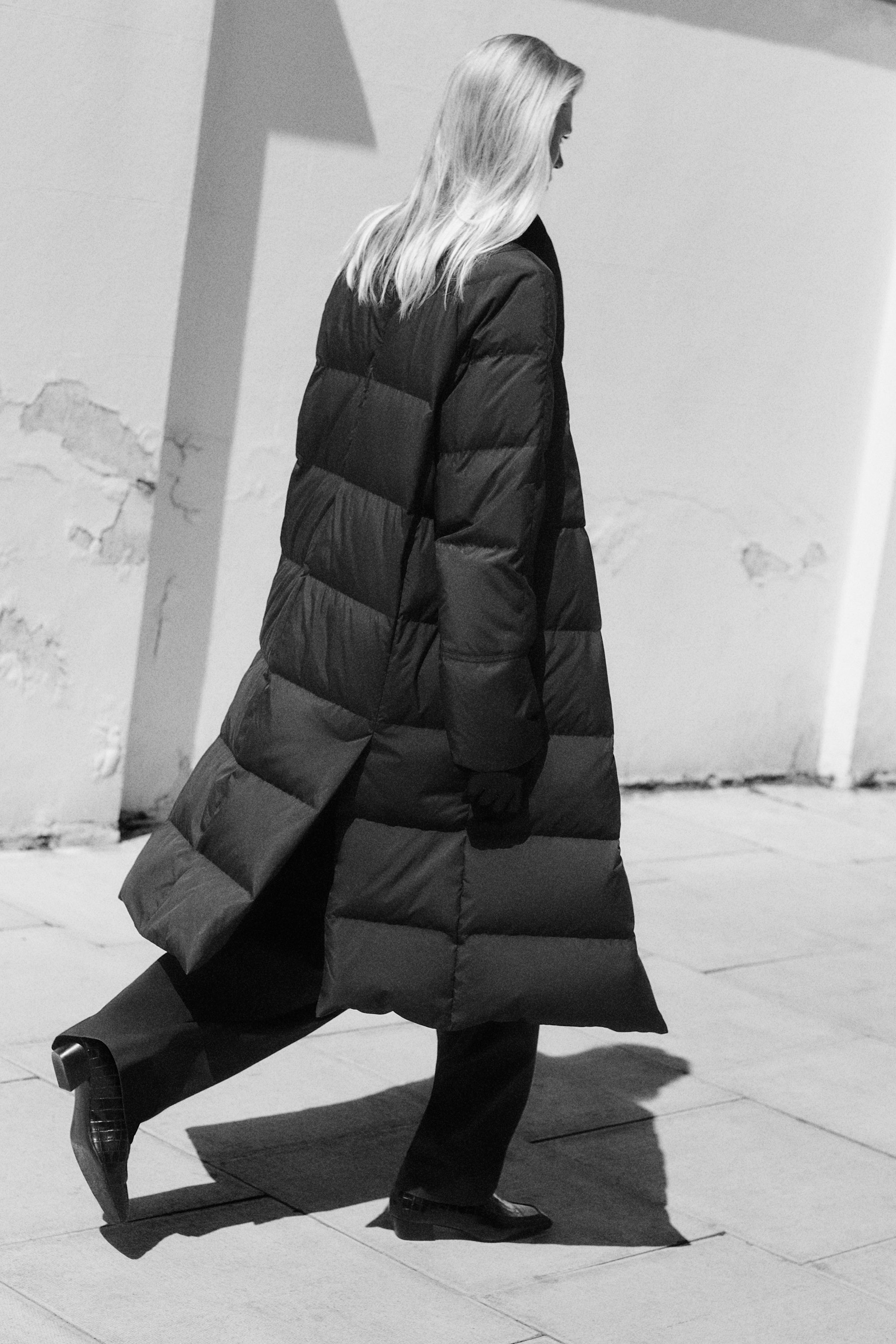 ジャケット・アウター Silk Polyester Shawl Collar Down Coat SHAWL-COLLAR QUILTED DOWN COAT - DARK BROWN | COS US