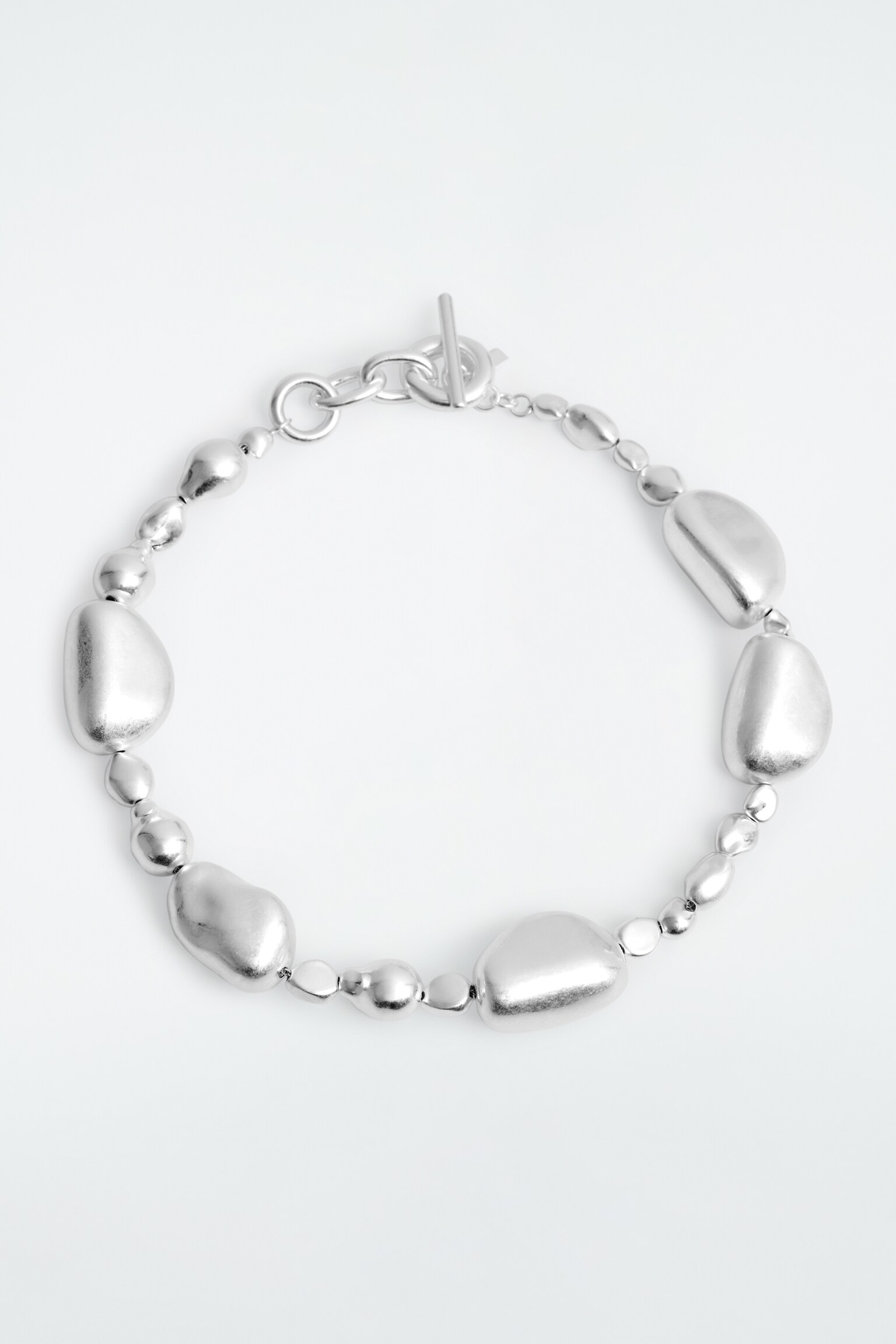 COLLAR CON ADORNOS IRREGULARES - PLATEADO - 2