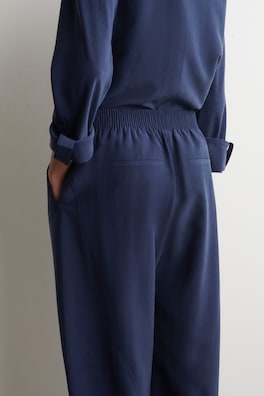 PANELED ELASTICATED BARREL-LEG PANTS — NAVY 4