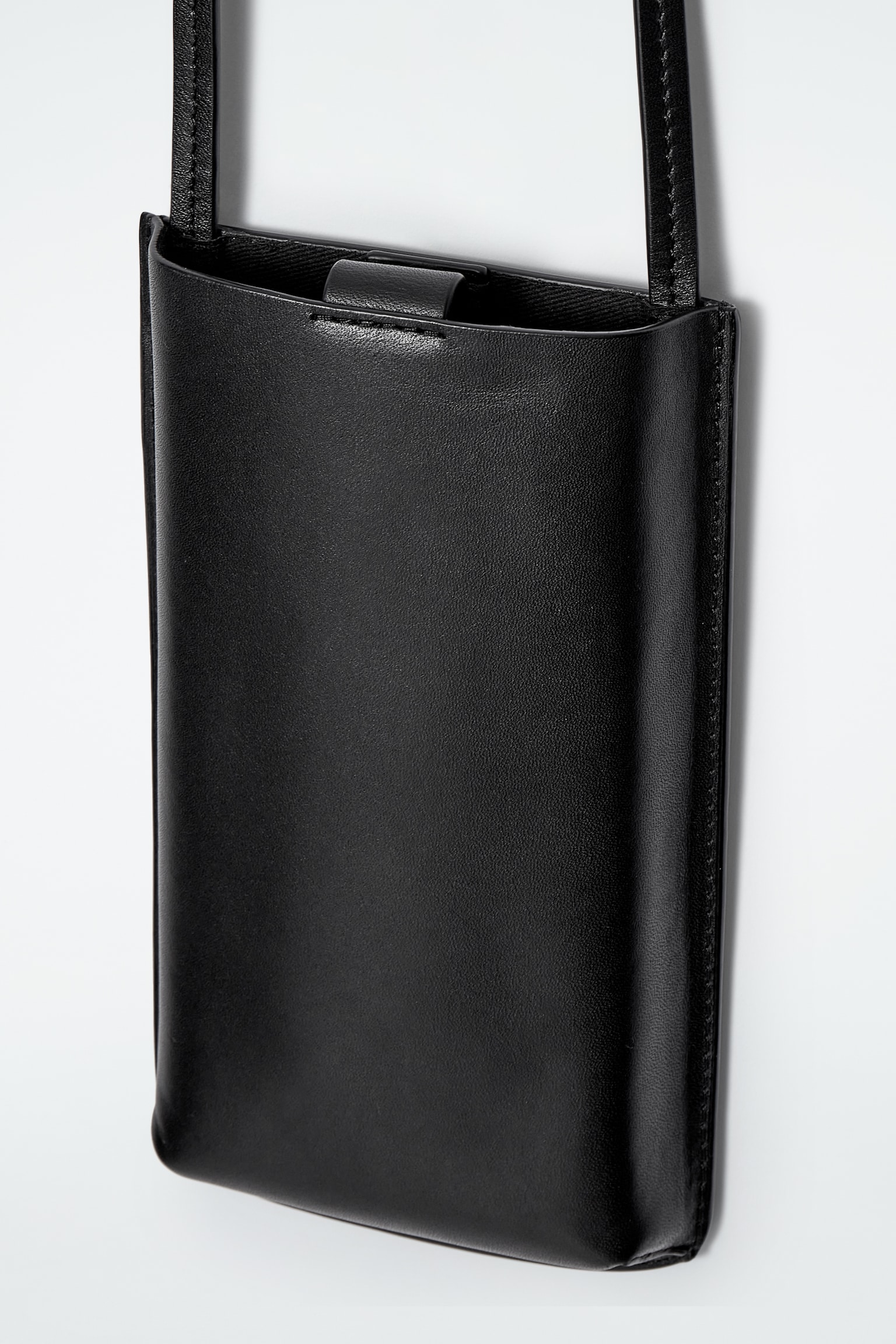 KABELKA NA TELEFON PŘES RAMENO - KŮŽE - BLACK - 2