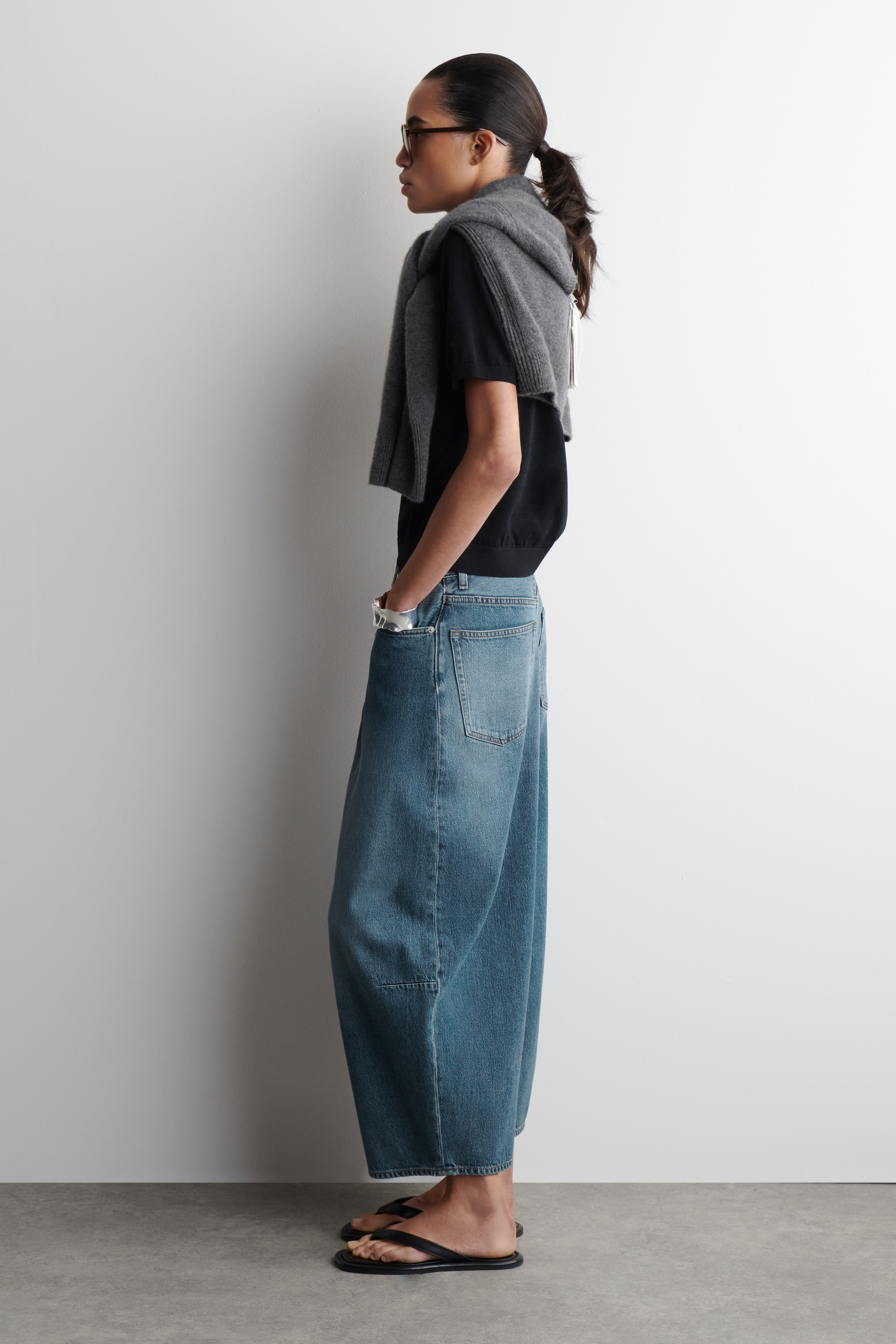 View larger image: TWINE BARREL-LEG JEANS - MID BLUE - Ladies | H&M GB 2