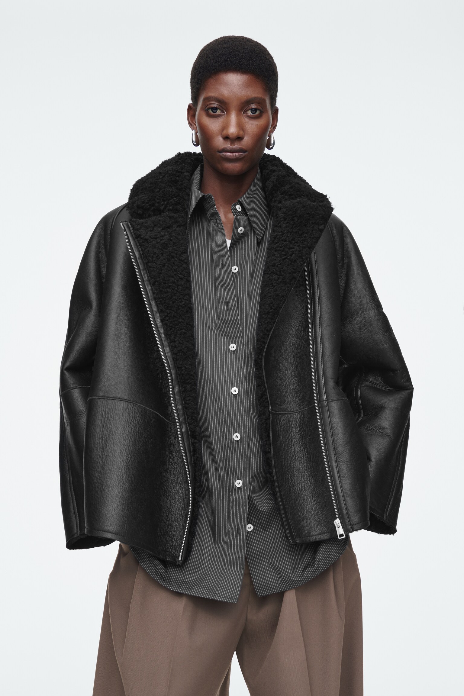 OVERSIZED SHEARLING AVIATOR JACKET - BLACK
