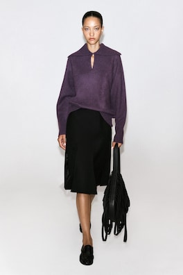 V-DETAIL PURE CASHMERE MOCK-NECK SWEATER — EGGPLANT 2