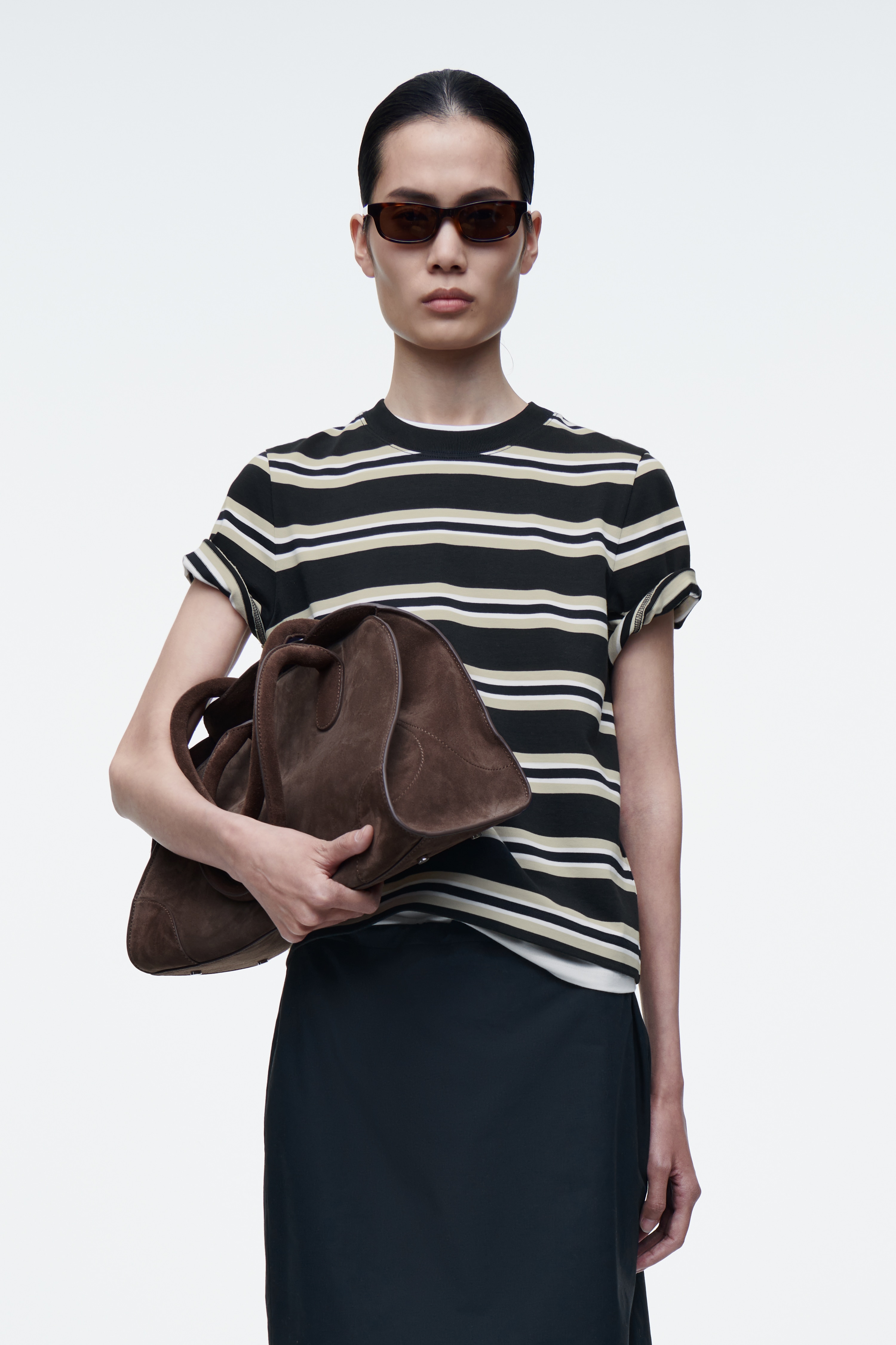 Tričko čistého střihu s klasickým střihem - NÁMOŘNICKÁ / PRUHOVANÁ/TMAVĚ ČERVENÁ/KHAKI/BÍLÁ/NÁMOŘNICKÁ/NÁMOŘNICKÁ / BÍLÁ / PRUHOVANÁ/ŠEDÝ MELÍR/černá