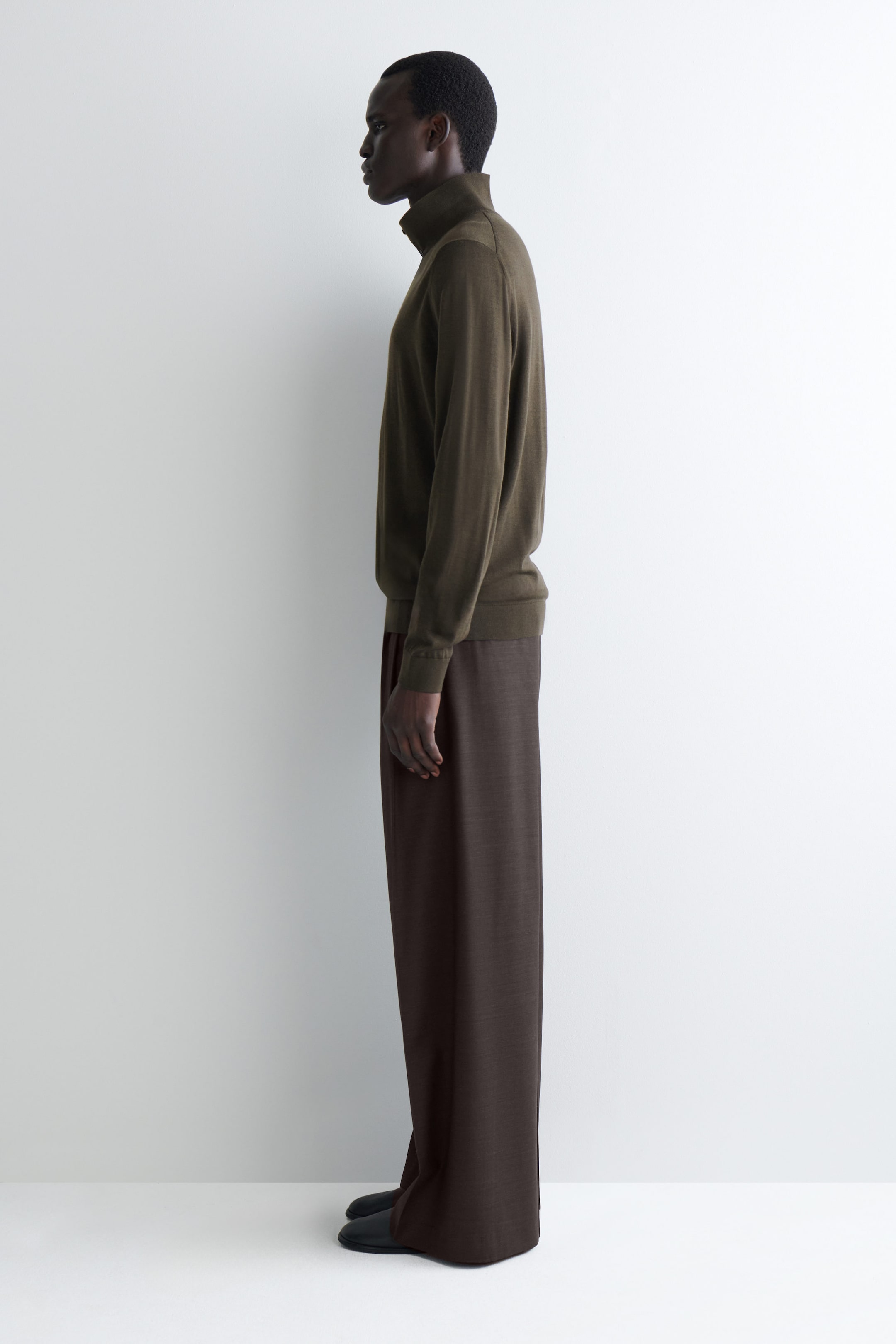 MERINO WOOL BUTTON-COLLAR SWEATER