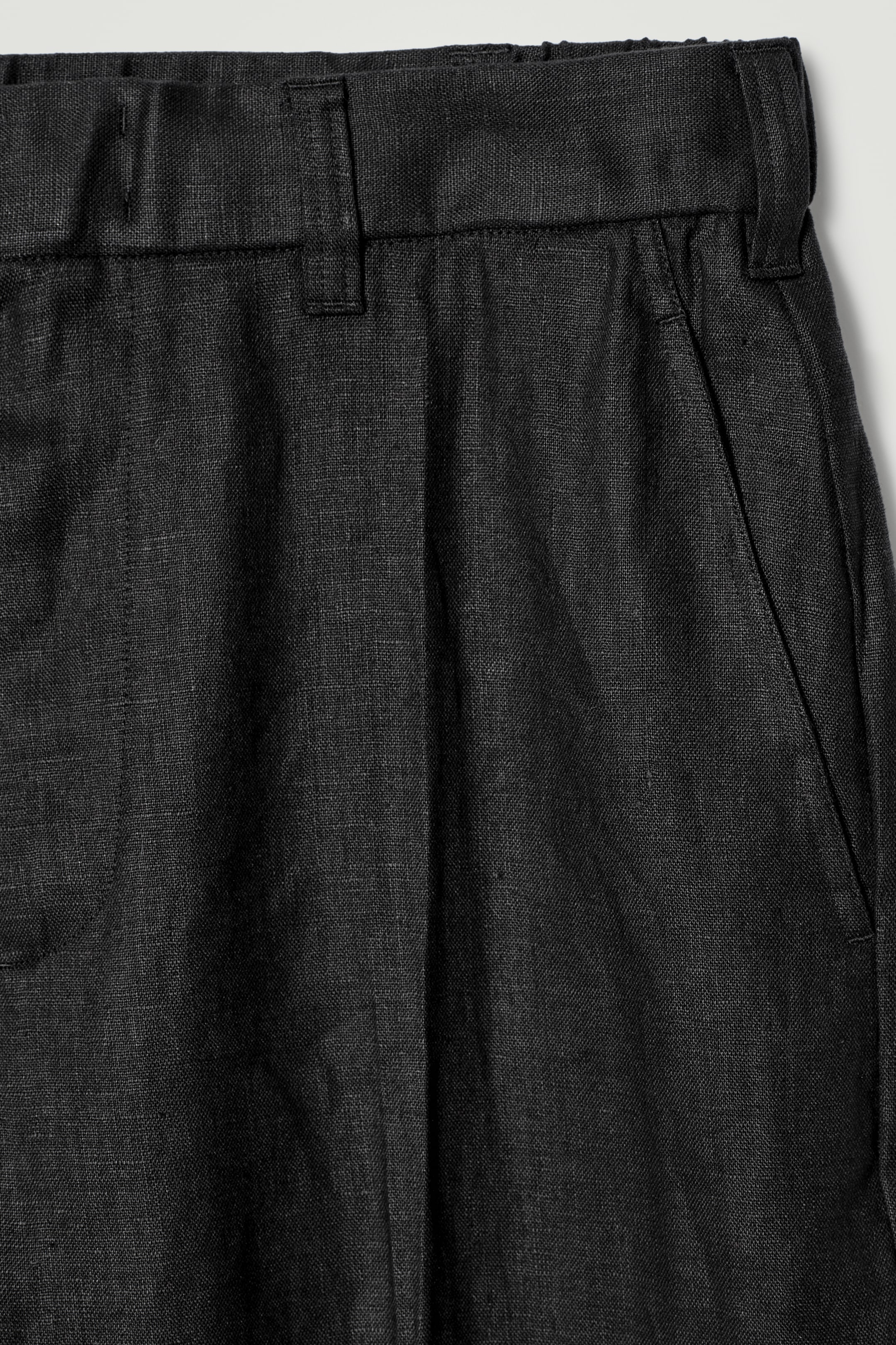 Visualizza immagine più grande: PANTALONE A GAMBA LARGA IN LINO - NERO - UOMO | H&M IT 8