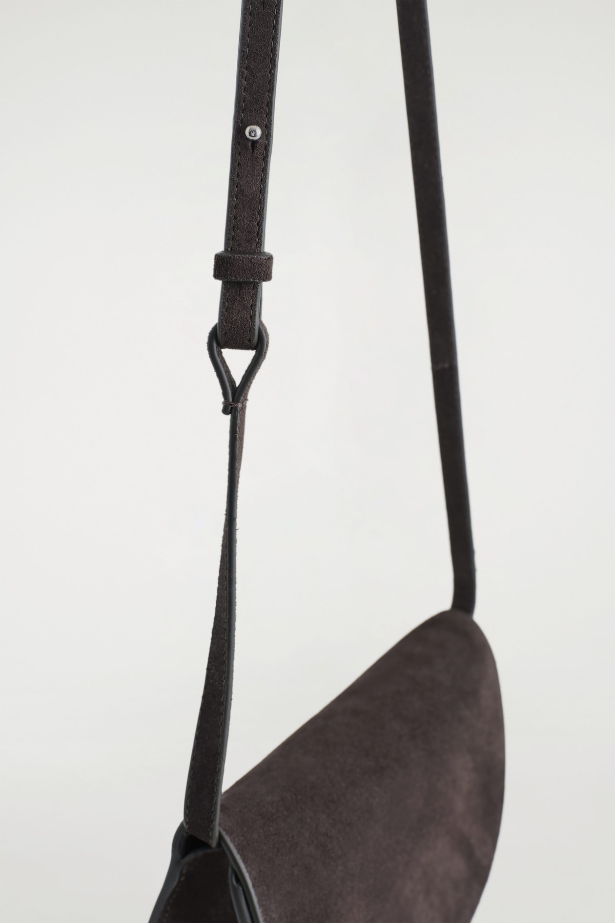 CURVED CROSSBODY BAG - SUEDE — DARK BROWN