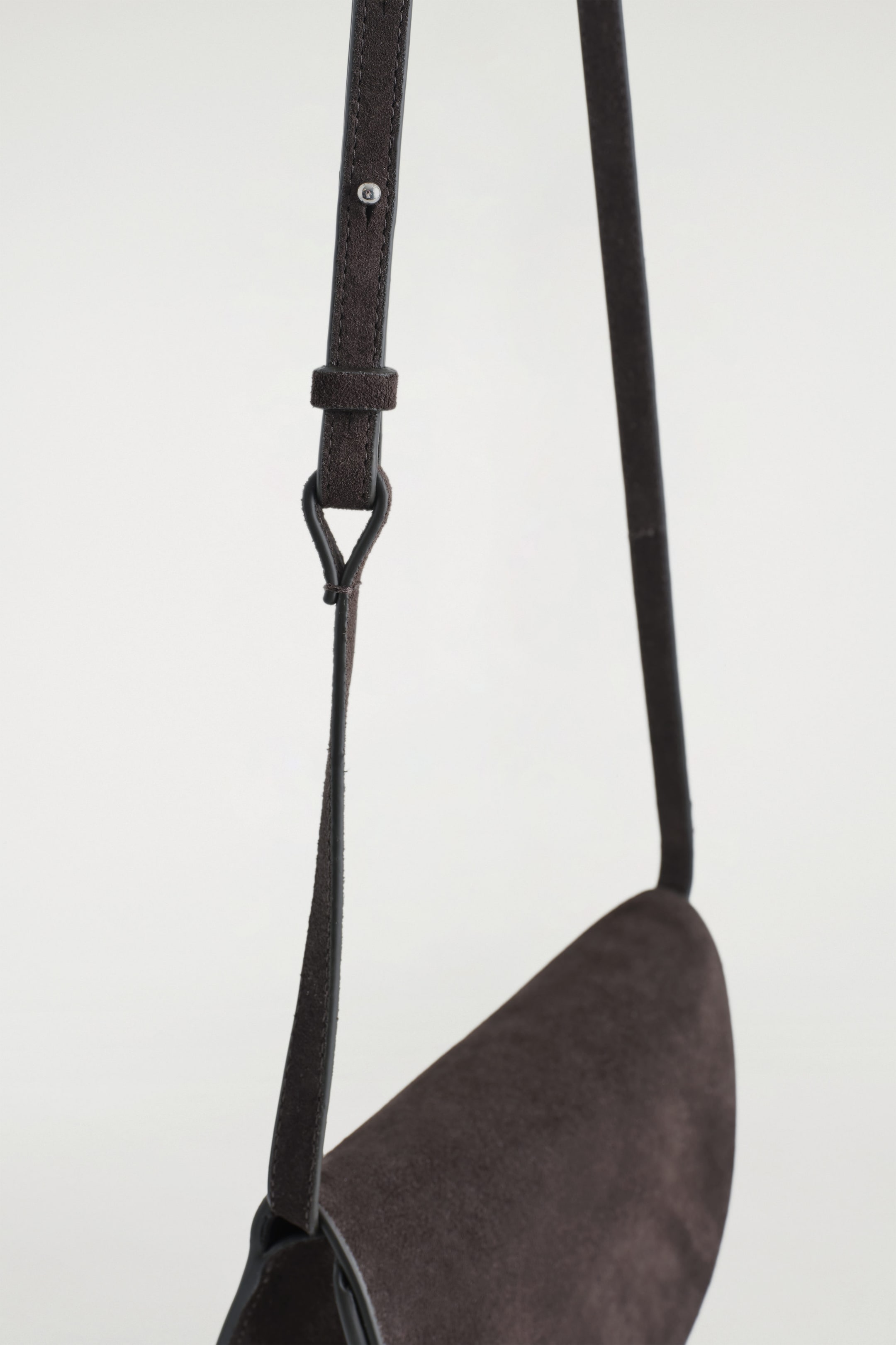 CURVED CROSSBODY BAG - SUEDE